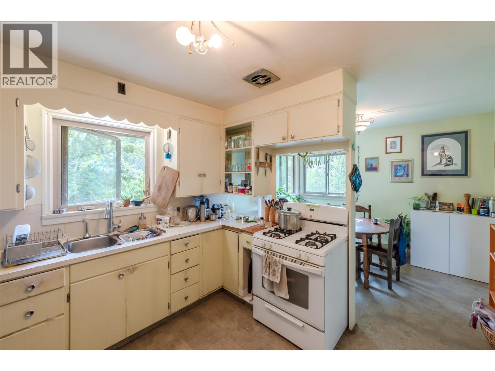 950 Hull Street, Penticton