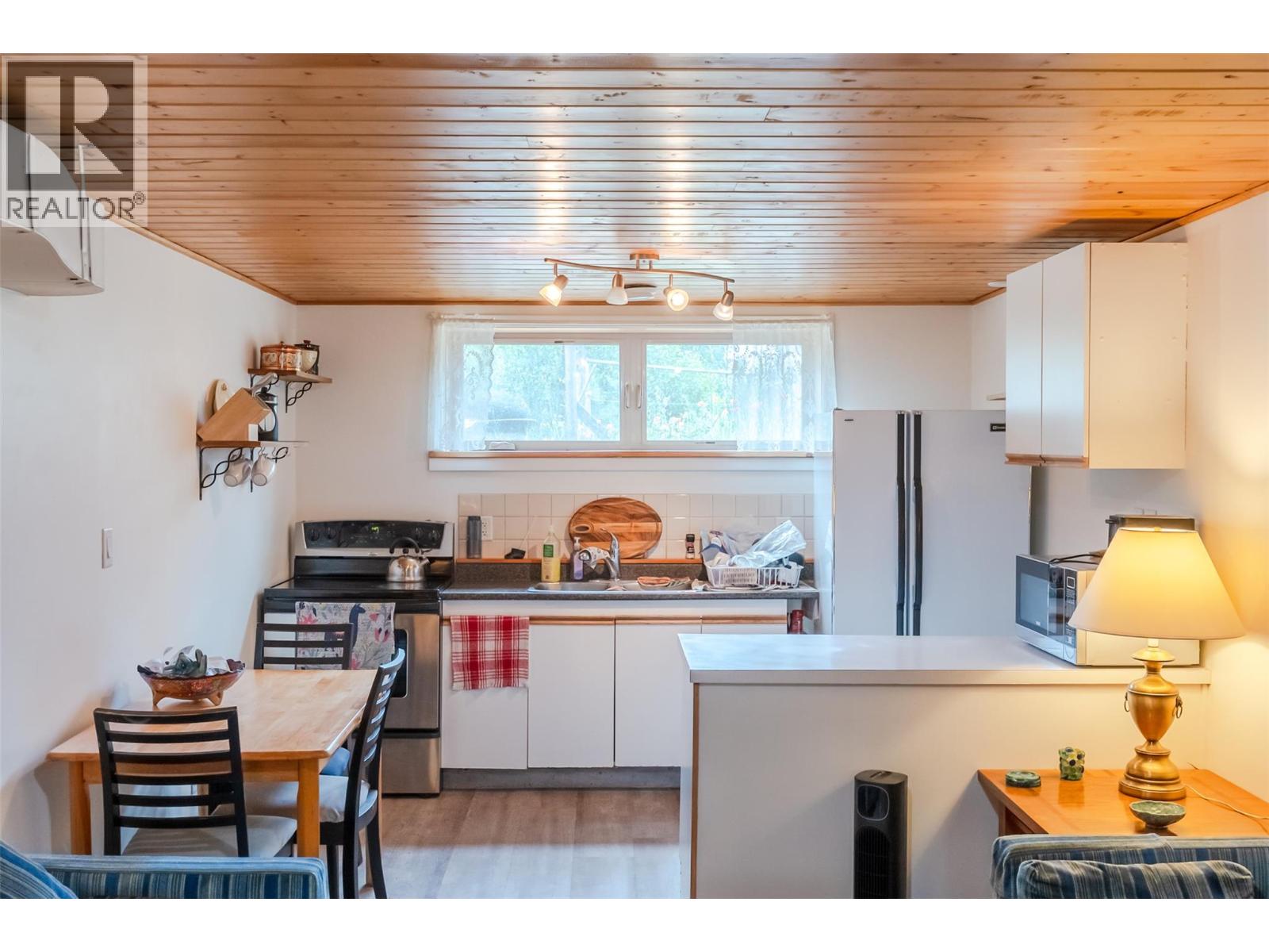 950 Hull Street, Penticton