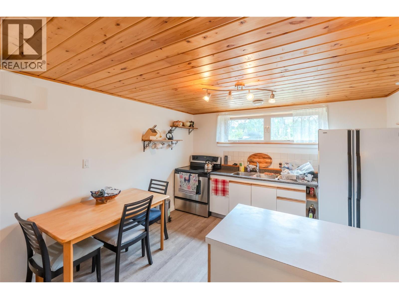 950 Hull Street, Penticton