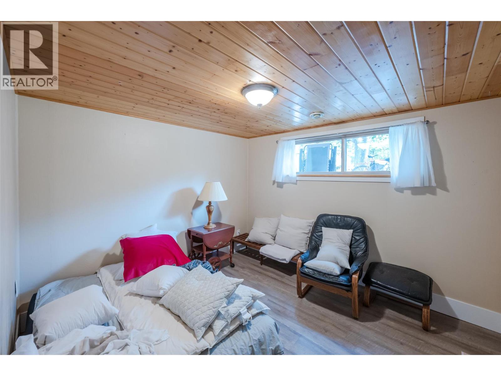 950 Hull Street, Penticton