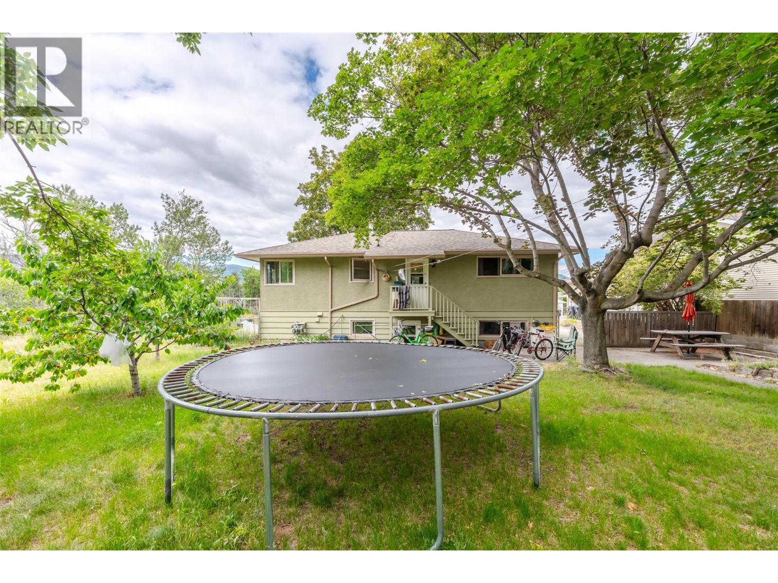 950 Hull Street, Penticton