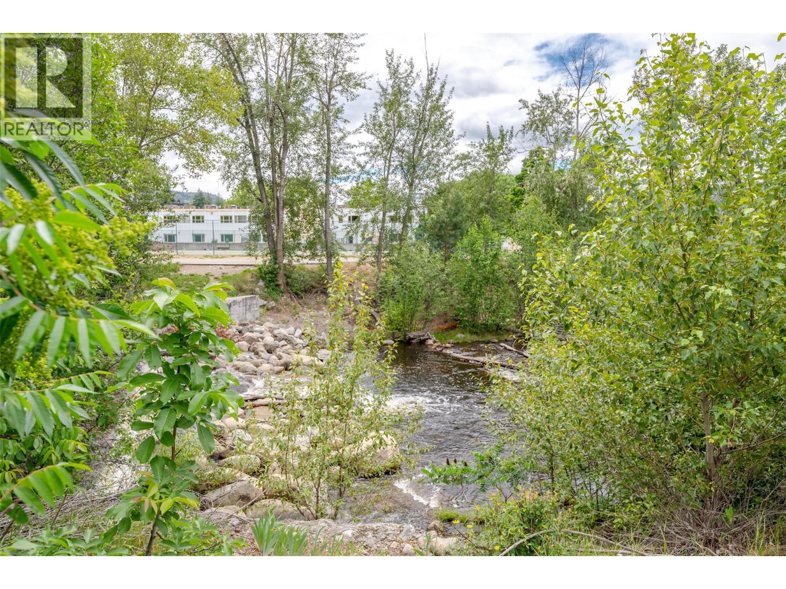 950 Hull Street, Penticton