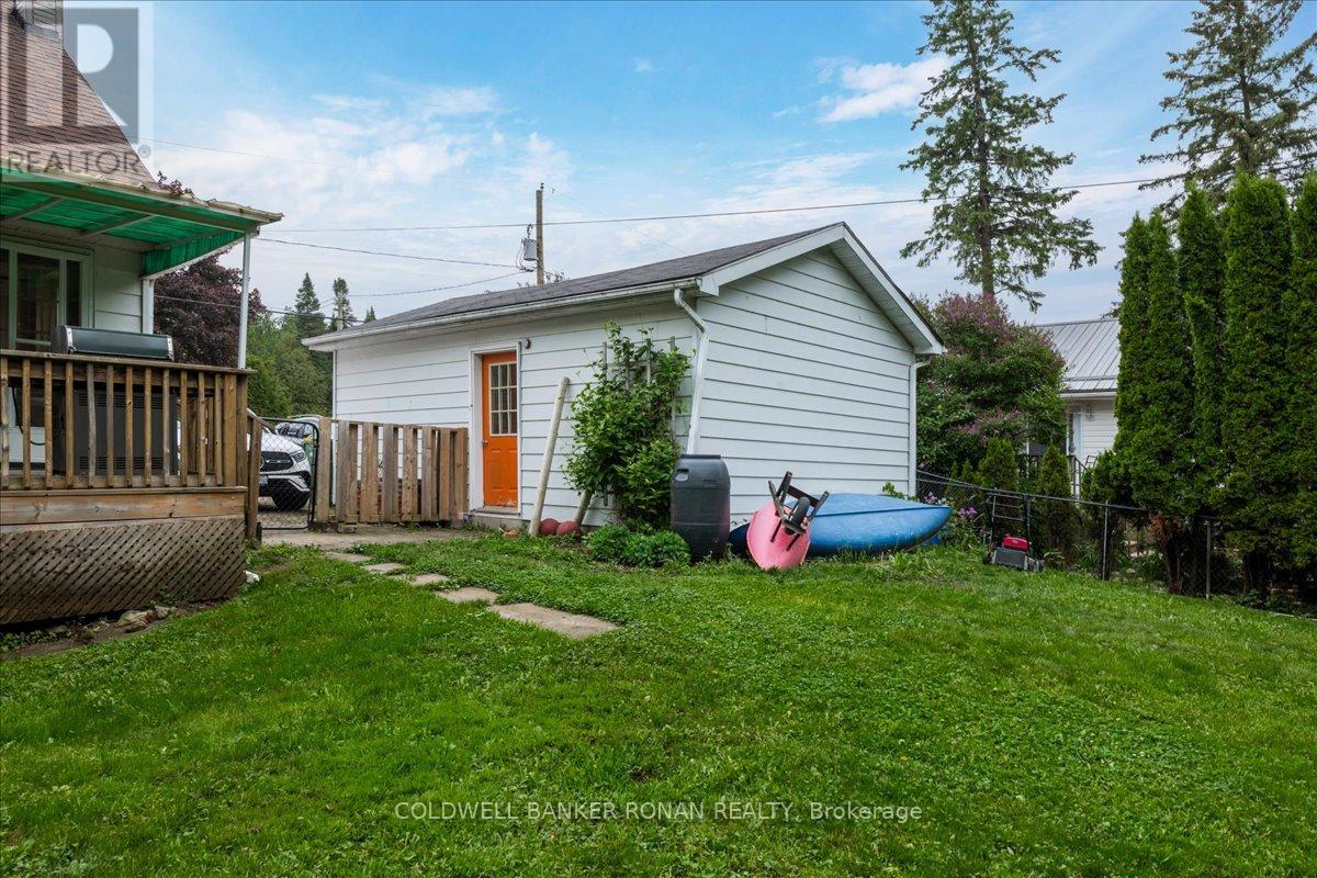 116 MAIN STREET W - 25