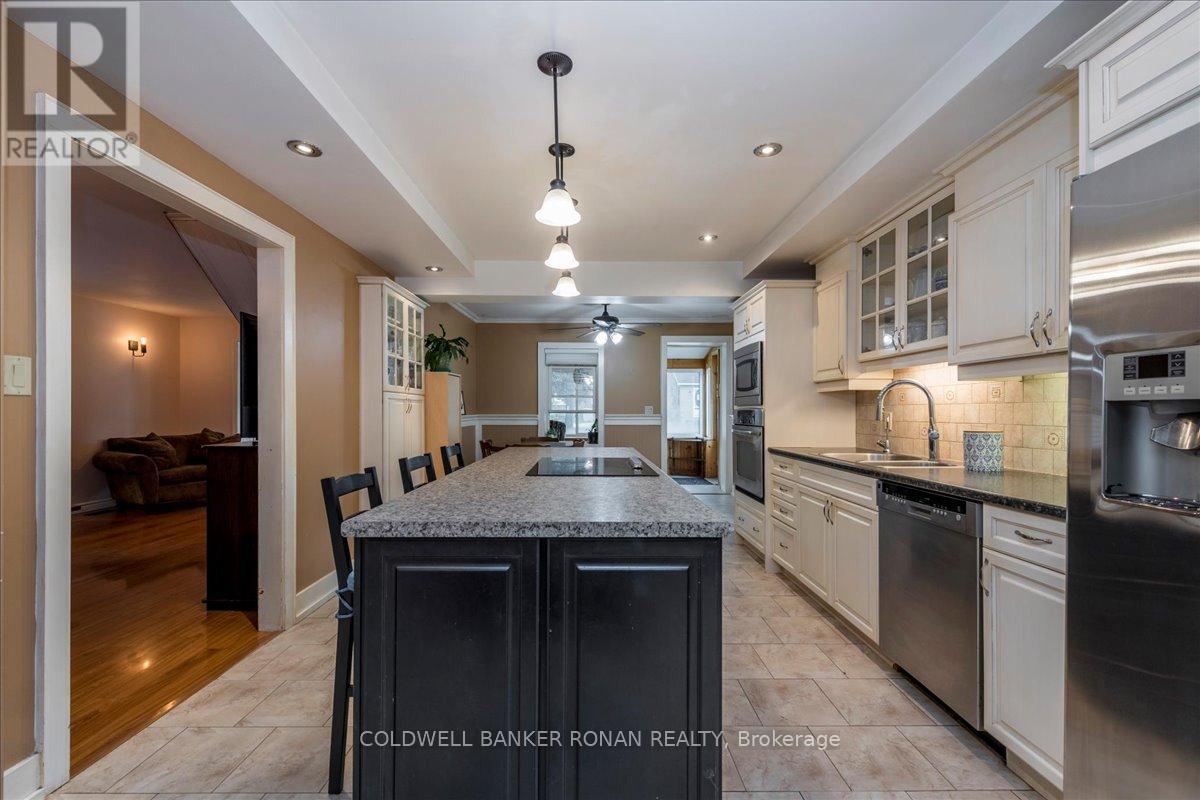 116 MAIN STREET W - 9