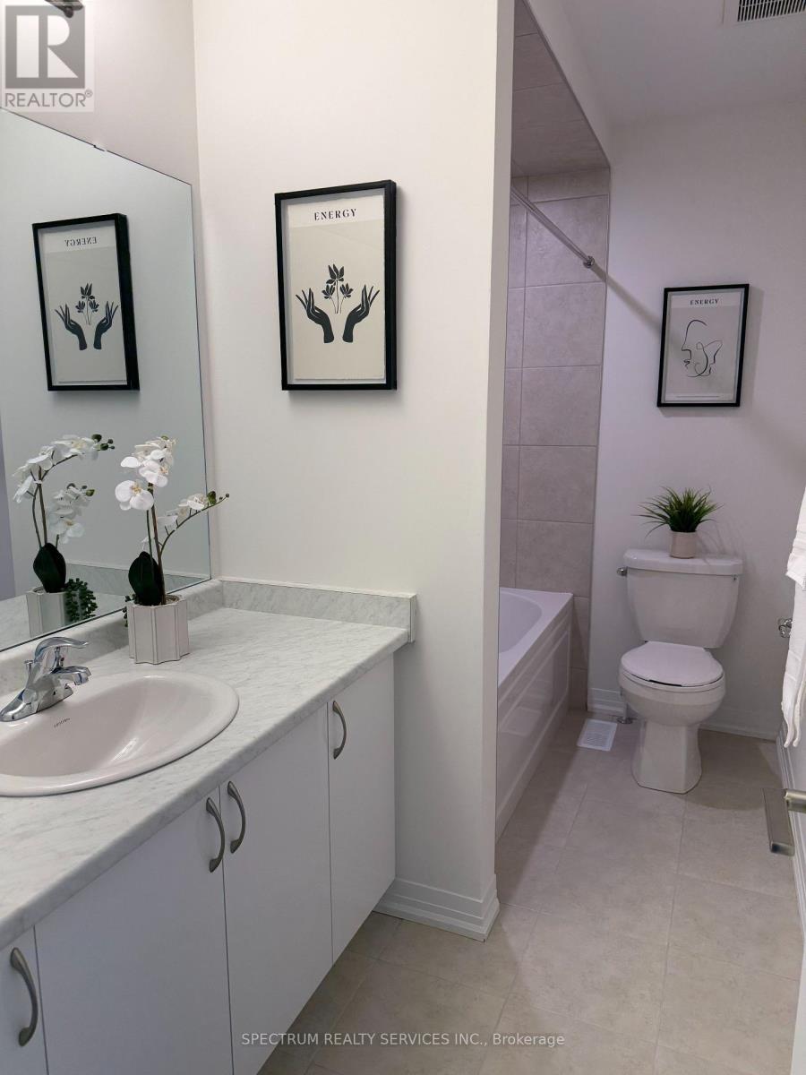 #27 660 COLBORNE STREET W - 11