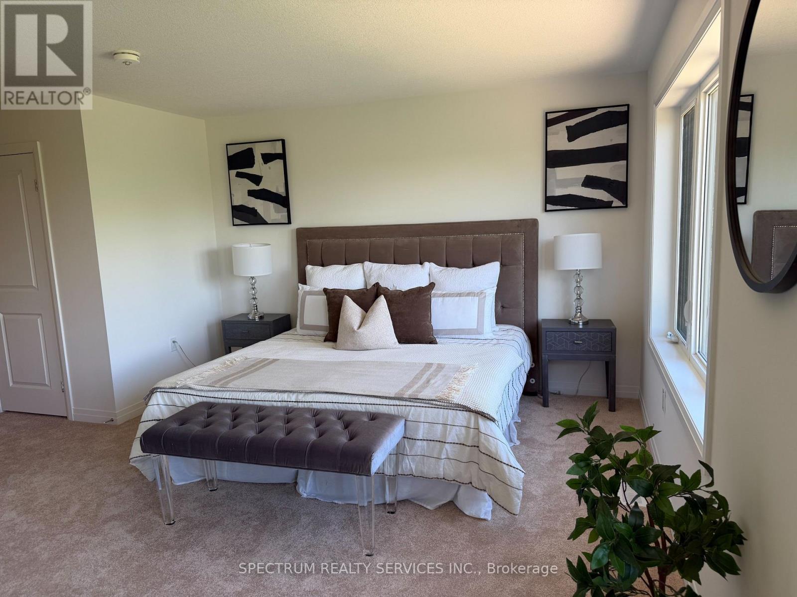 #27 660 COLBORNE STREET W - 18