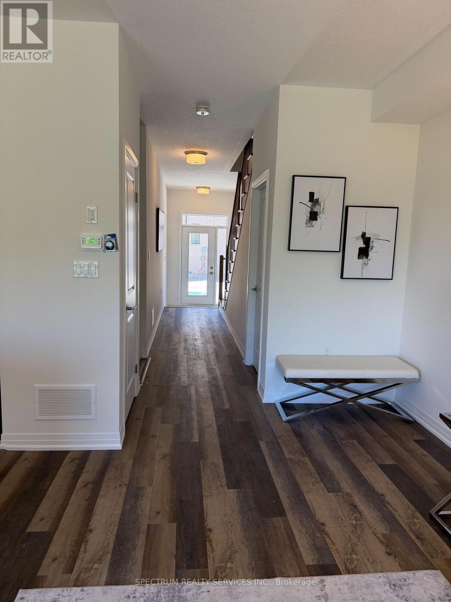 #27 660 COLBORNE STREET W - 8