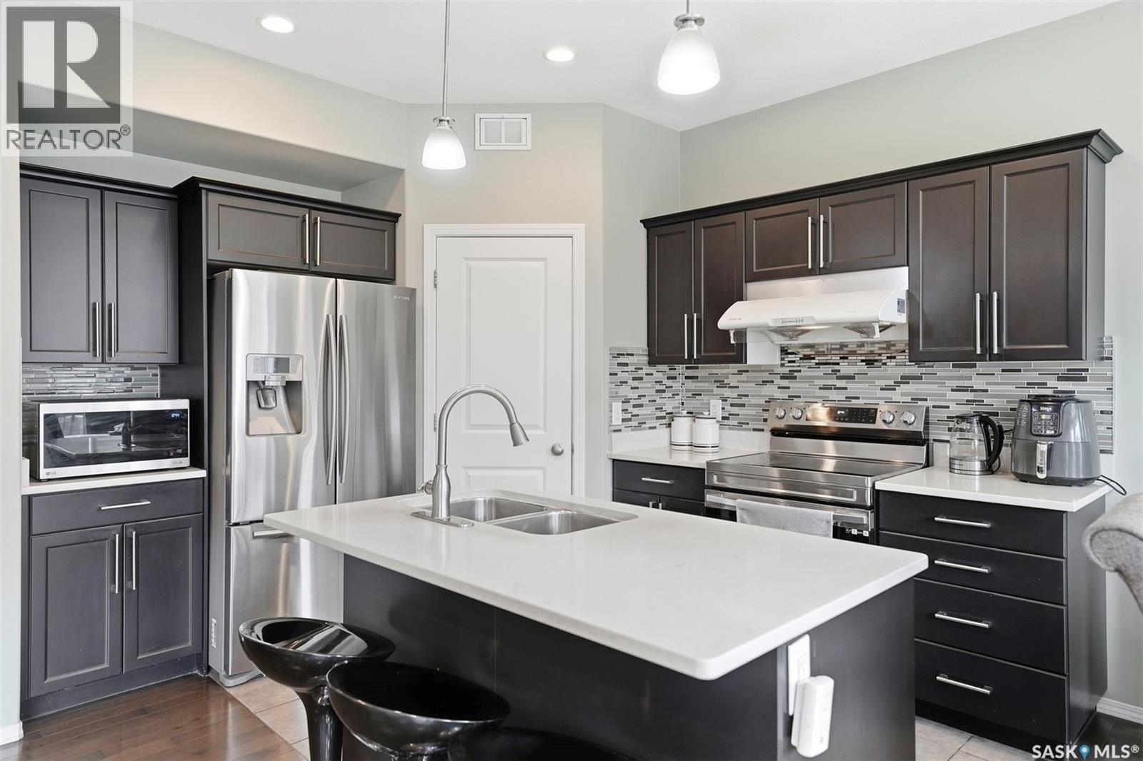 519 Rempel MANOR - 14