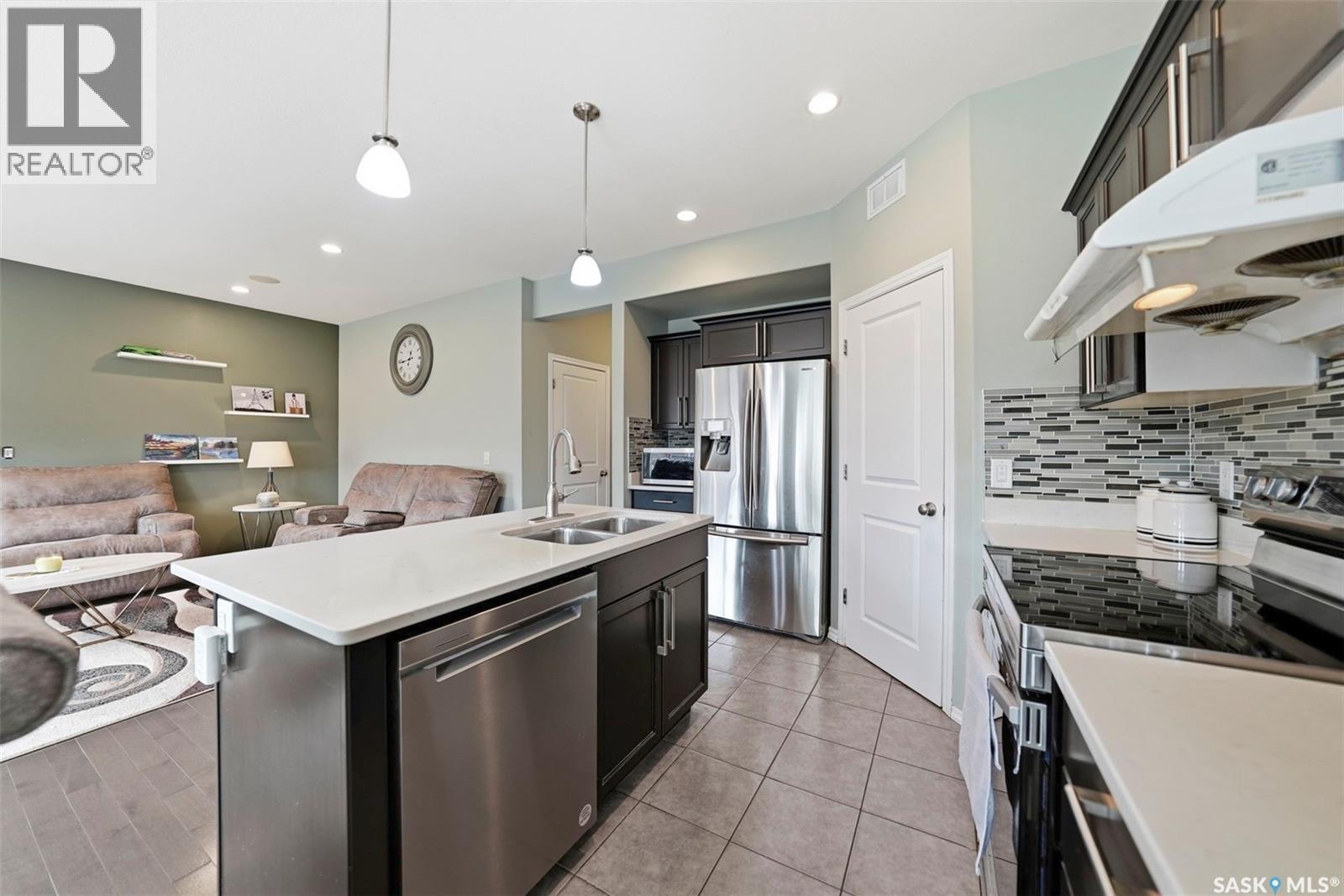 519 Rempel MANOR - 13