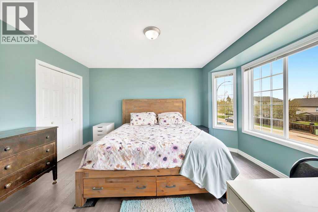 5121 23A Street — photo 17