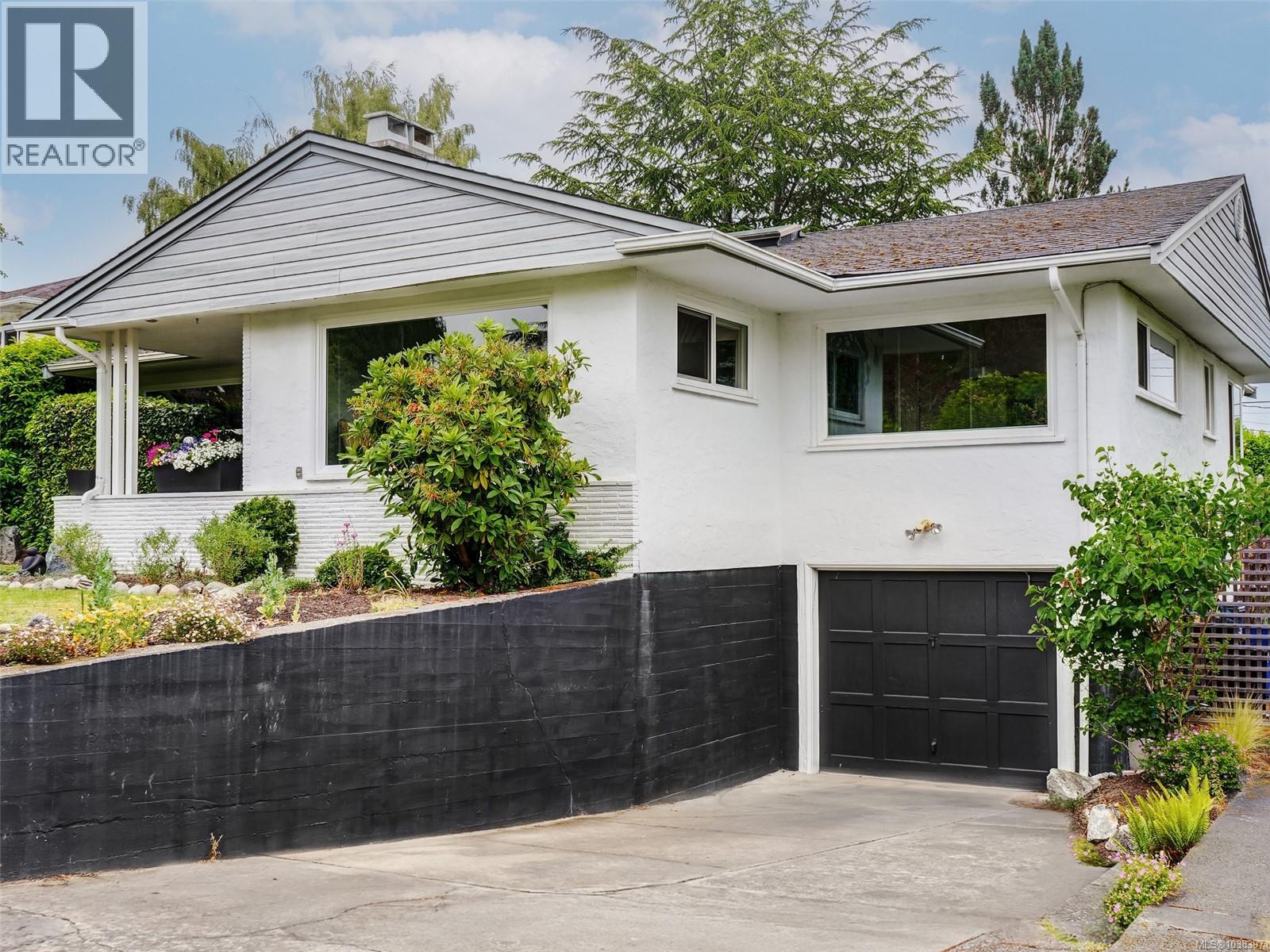  2979 Westdowne Road, Oak Bay