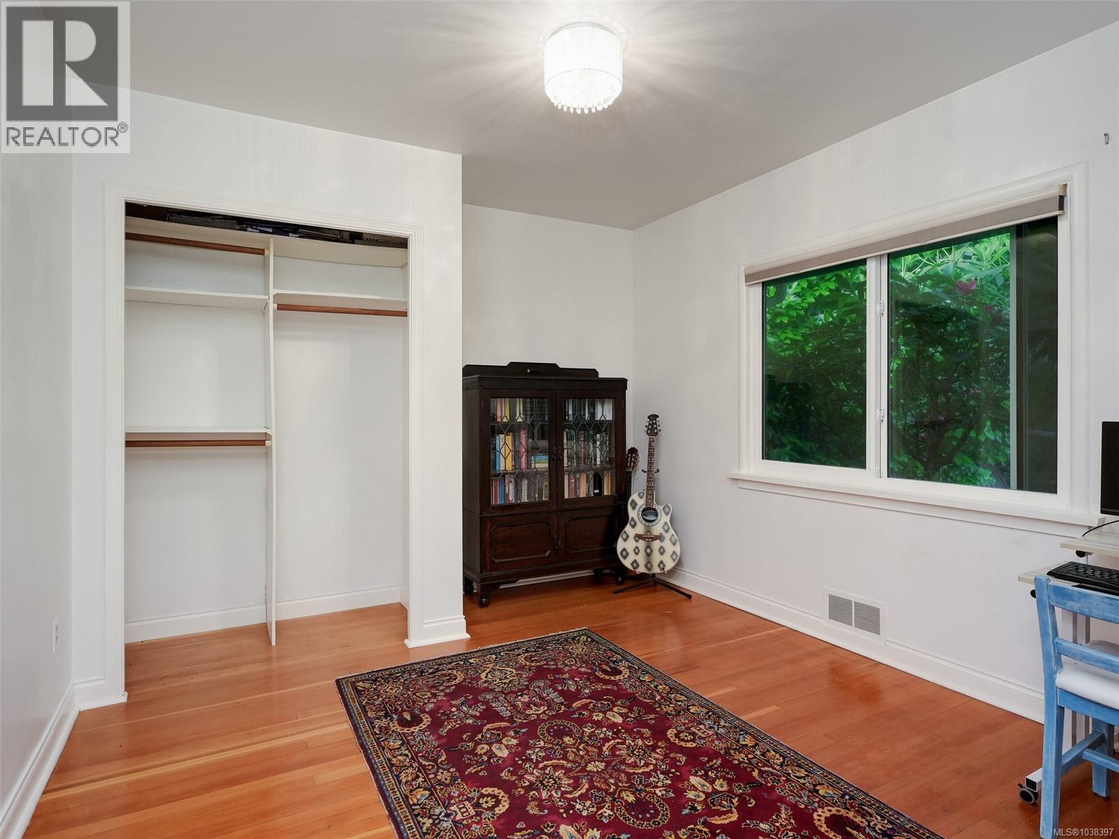2979 Westdowne Rd - 13