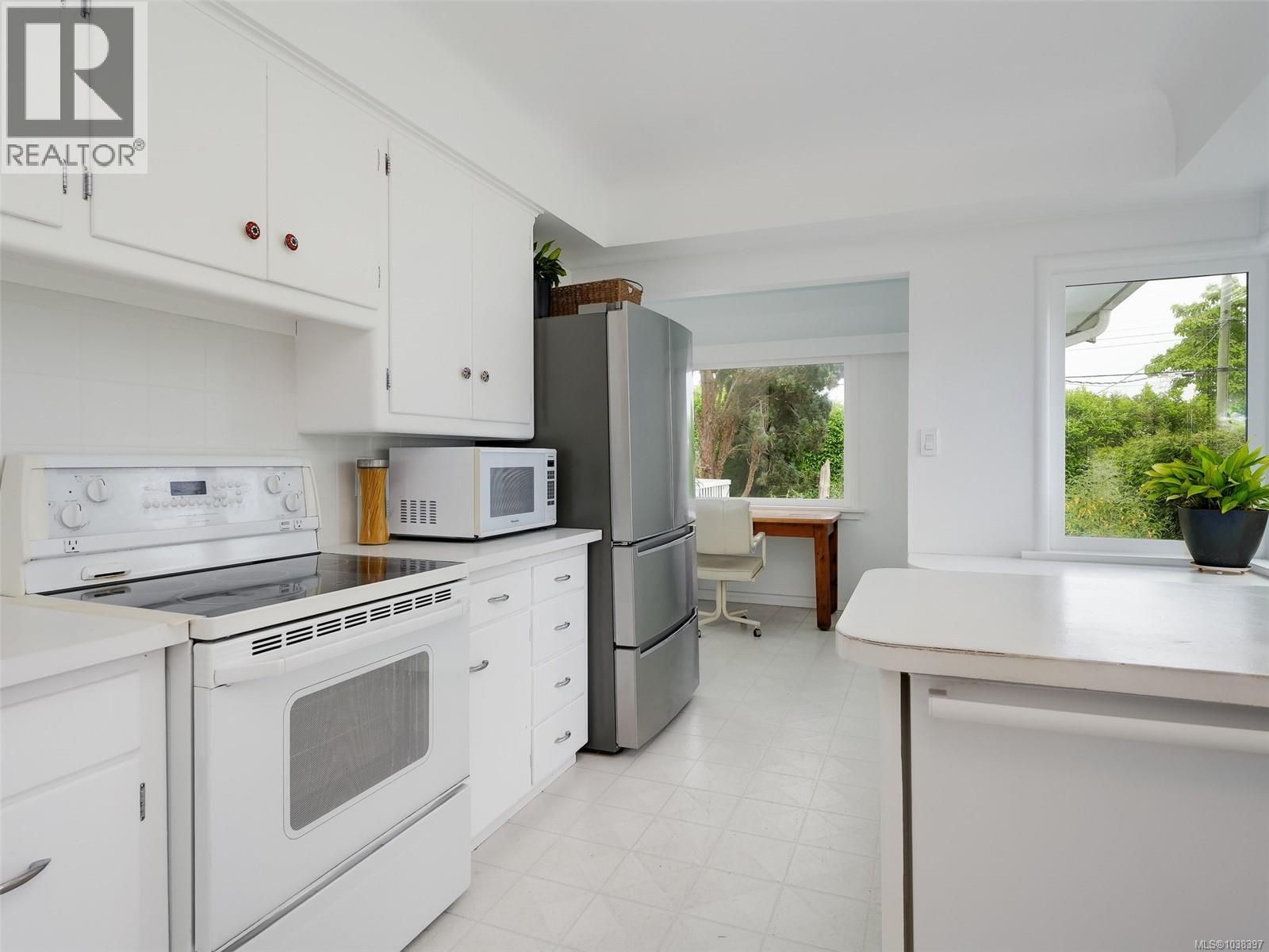  2979 Westdowne Road, Oak Bay