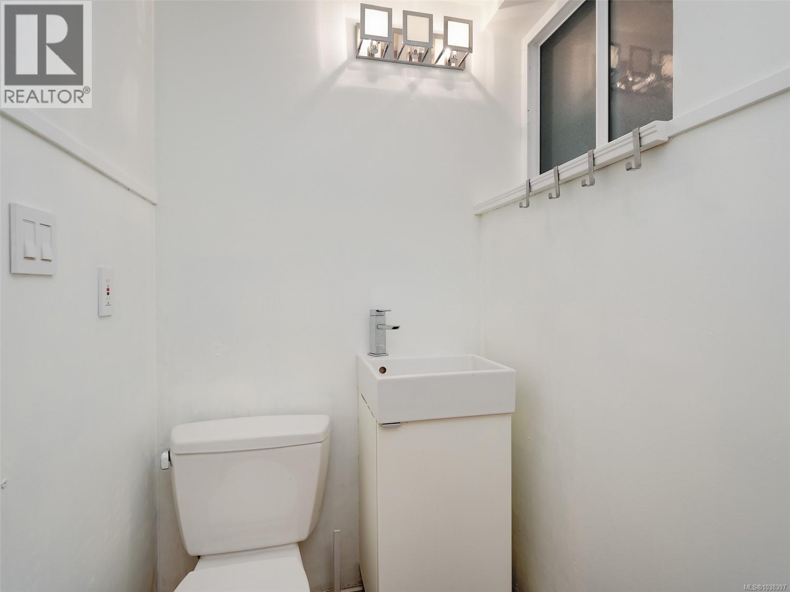 2979 Westdowne Rd - 36