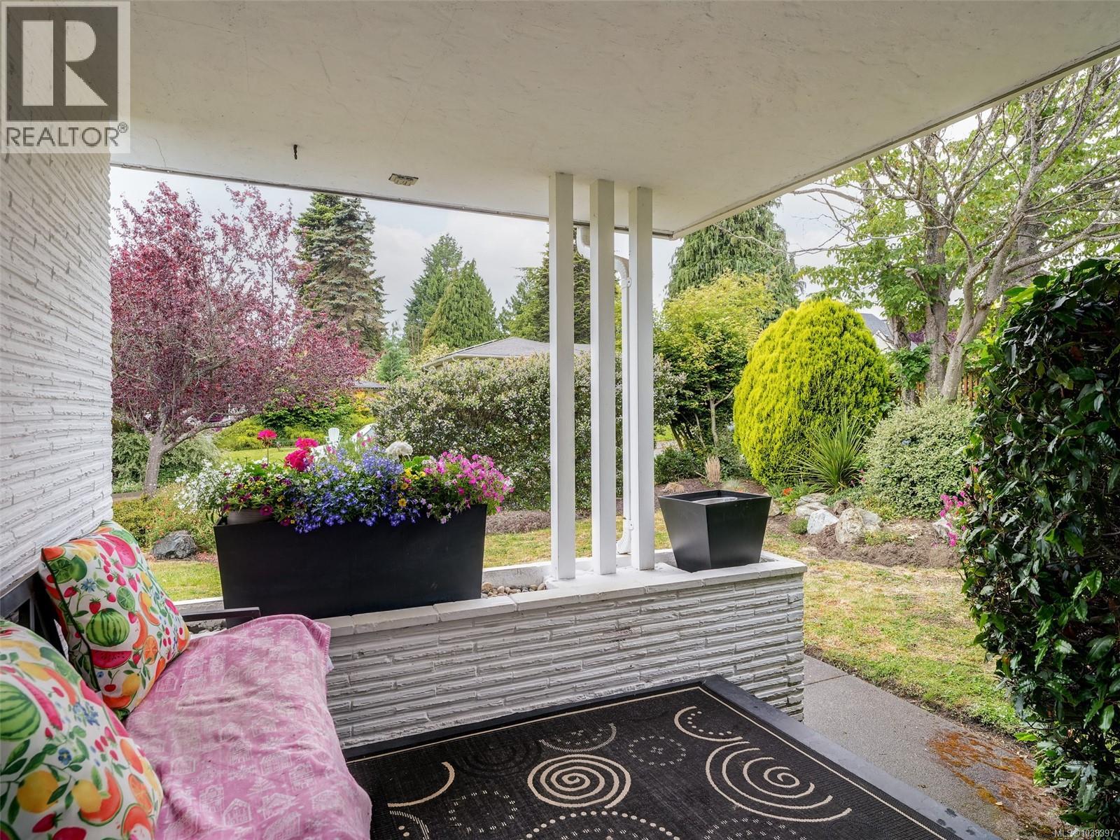  2979 Westdowne Road, Oak Bay