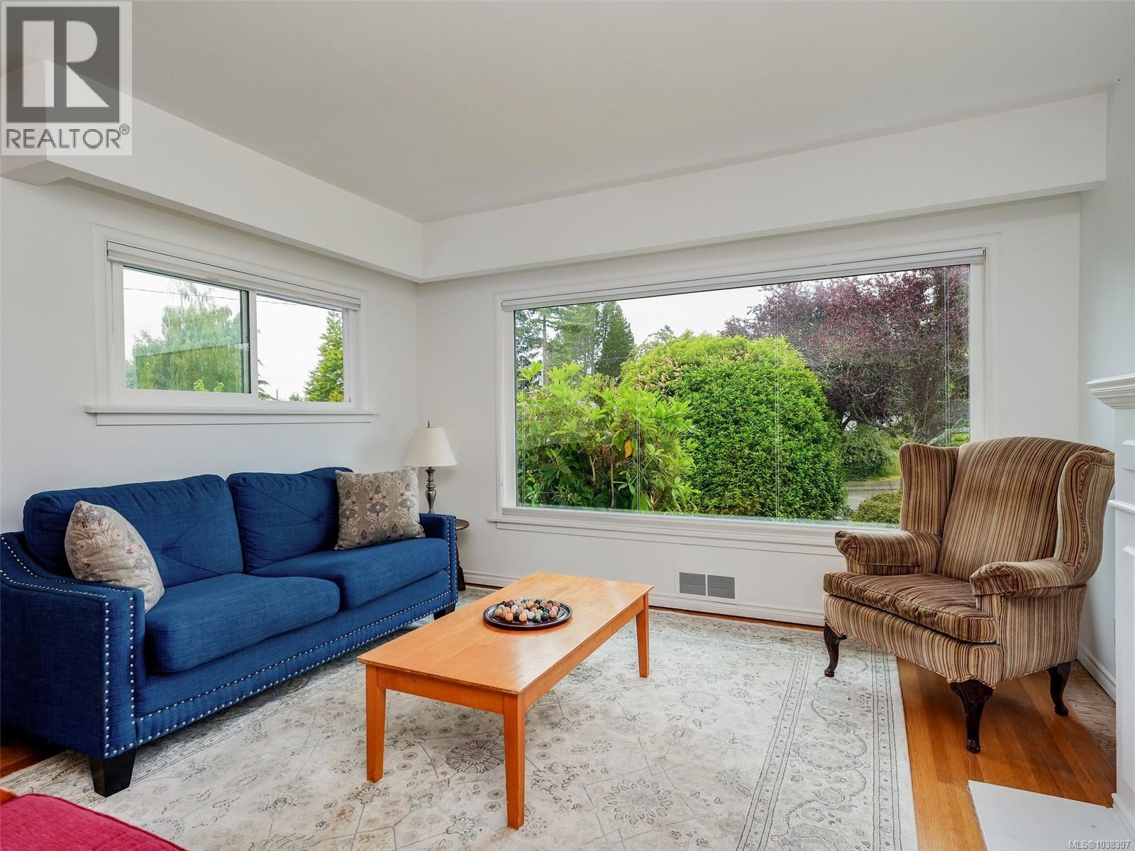 2979 Westdowne Rd - 9
