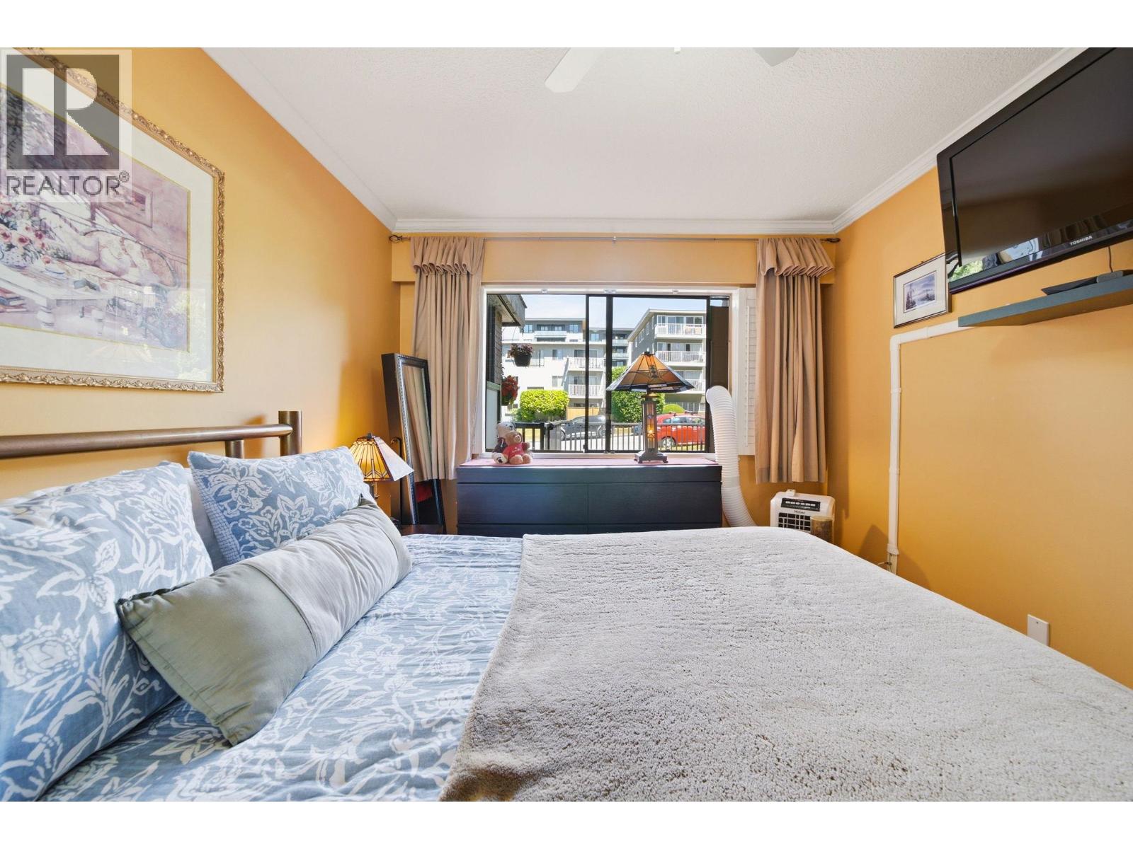 101 123 E 19TH STREET, North Vancouver