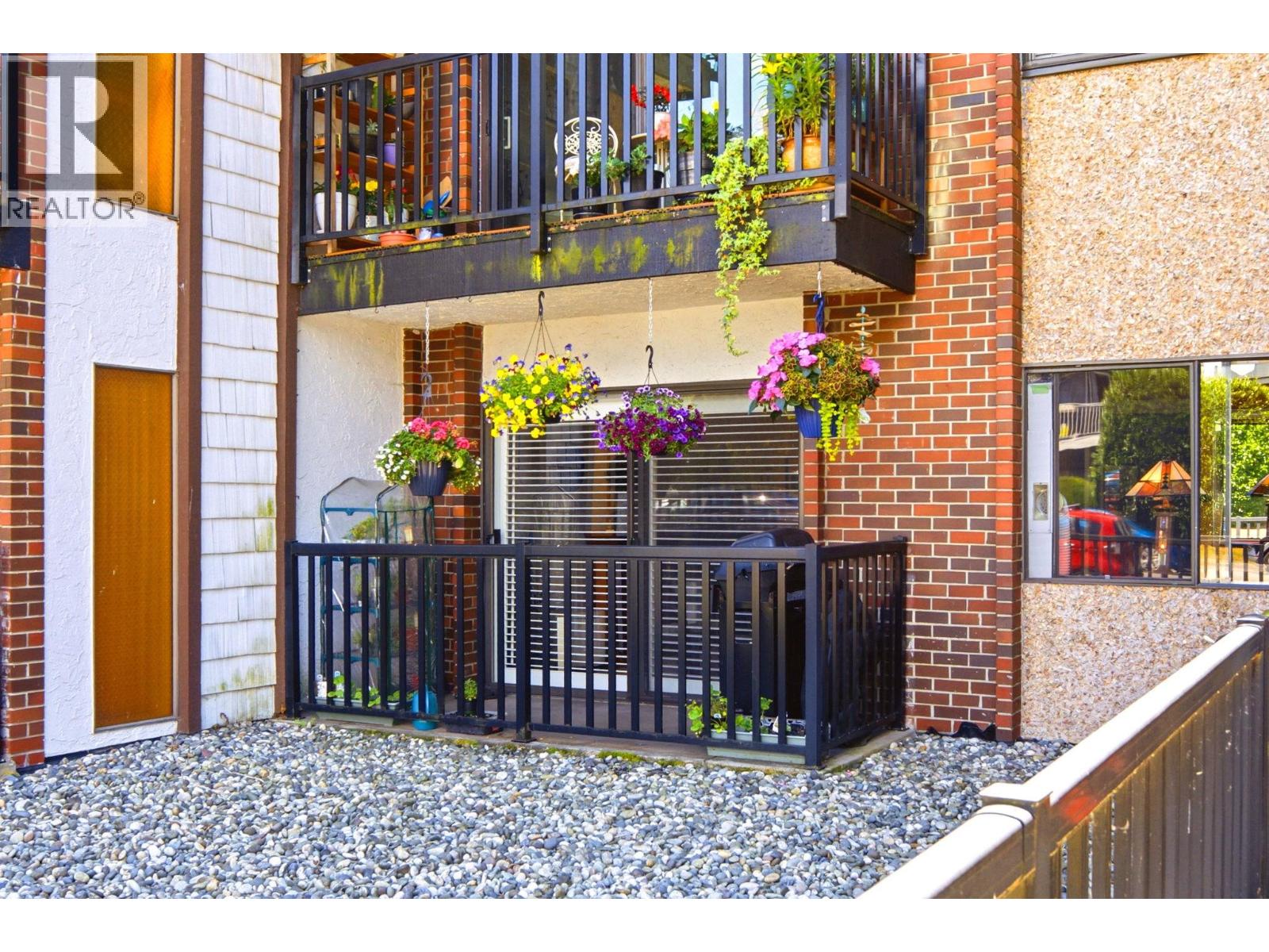 101 123 E 19TH STREET, North Vancouver