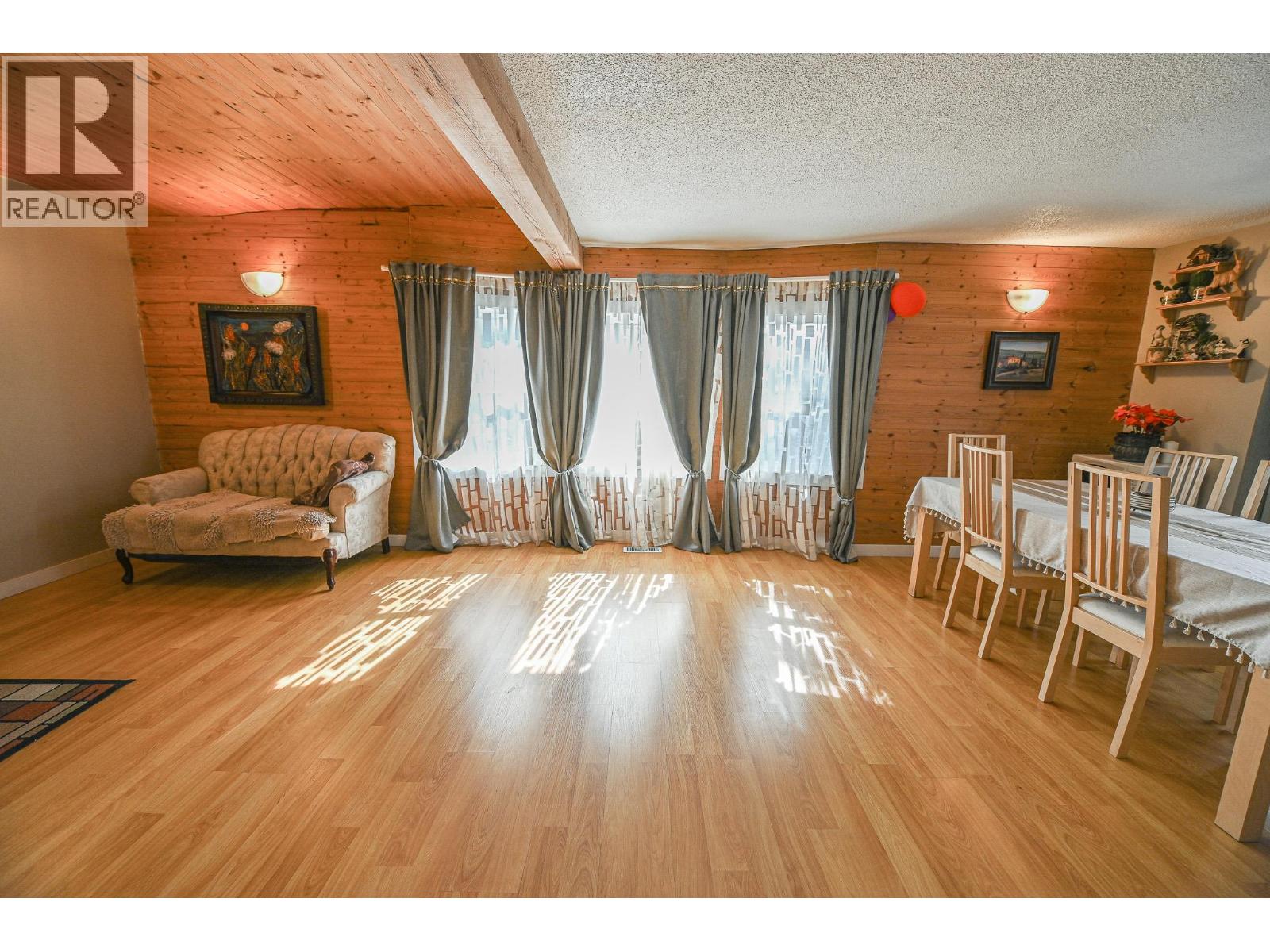 4981 Spruce Avenue - 11