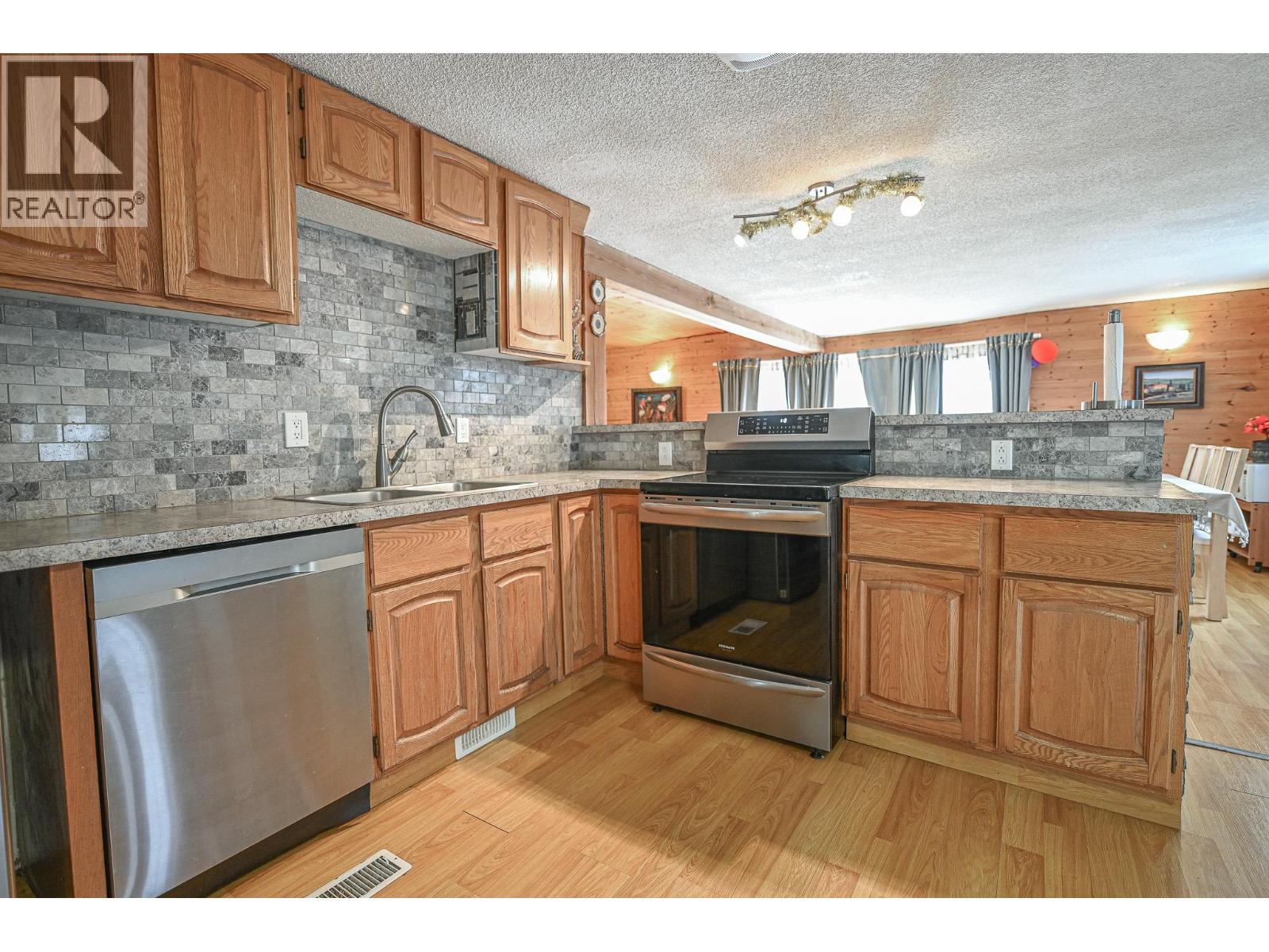 4981 Spruce Avenue - 26
