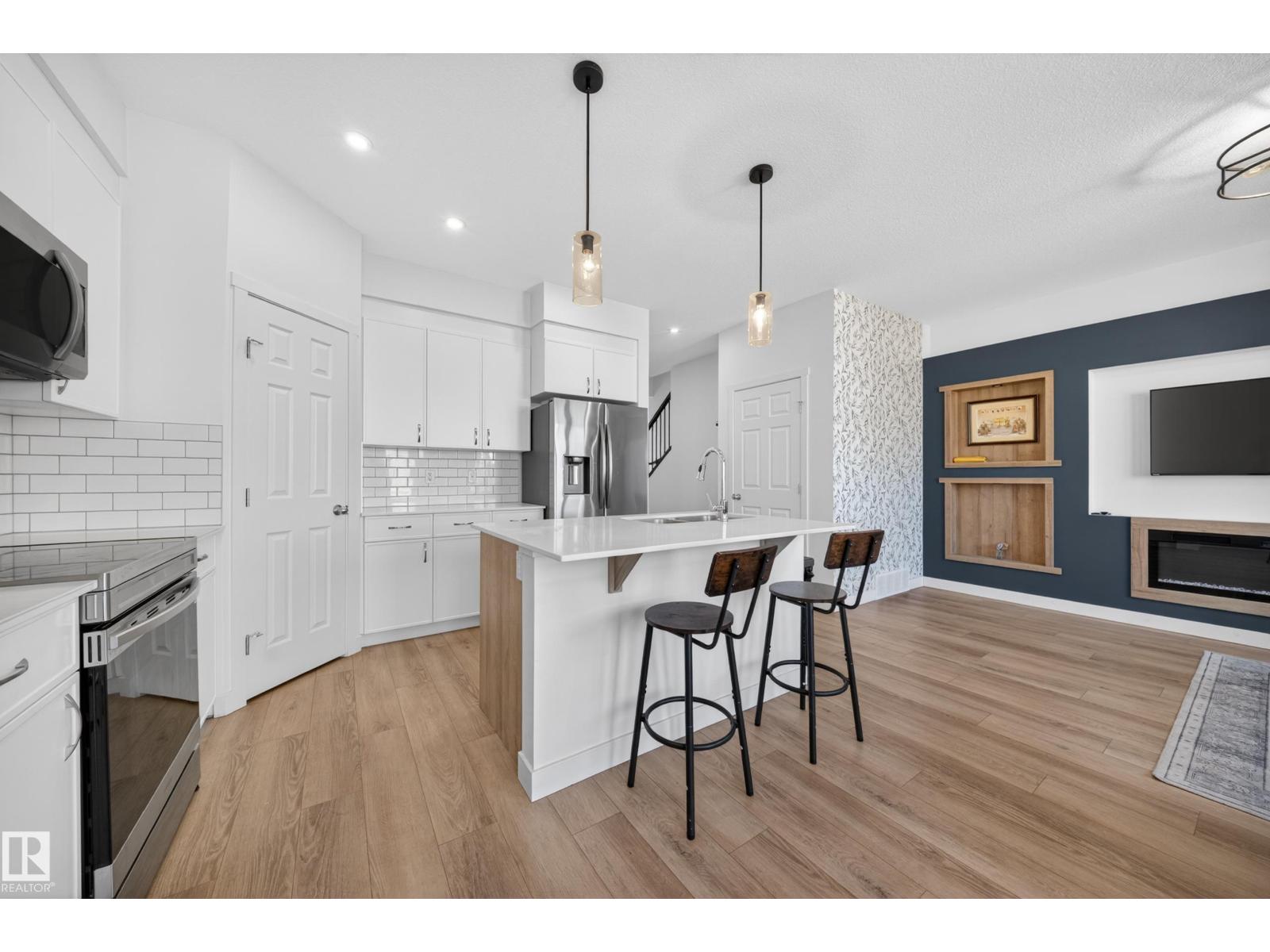 1684 12 ST NW — photo 19
