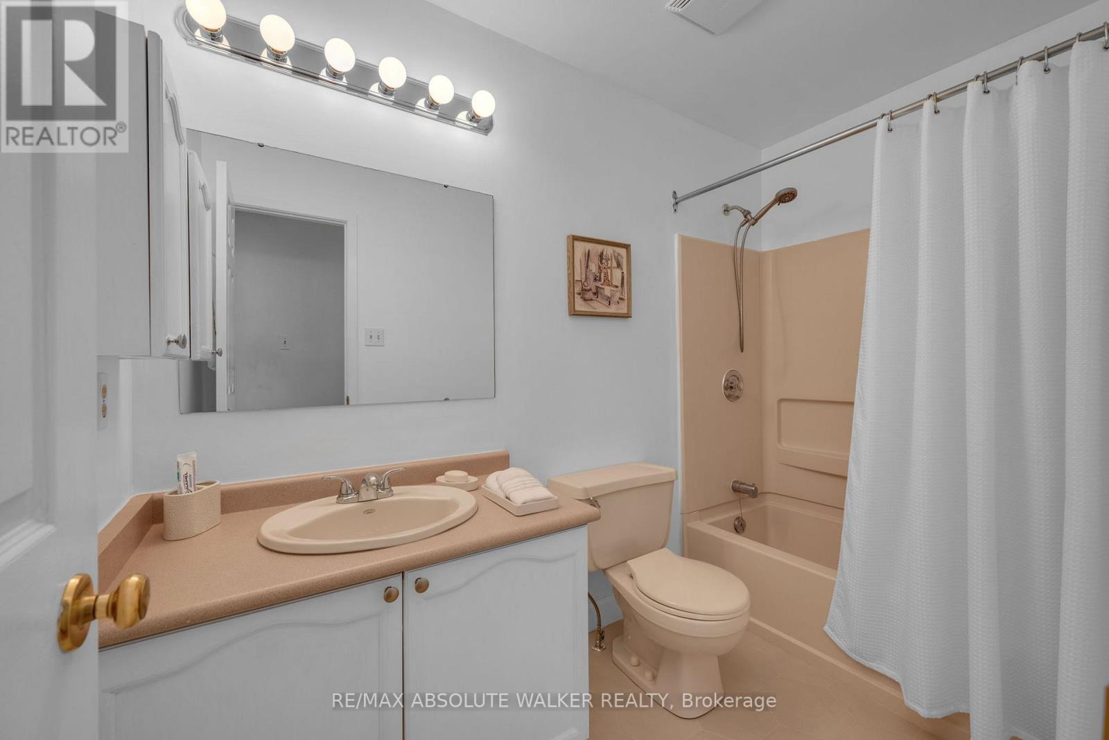 14 INWOOD DRIVE - 23