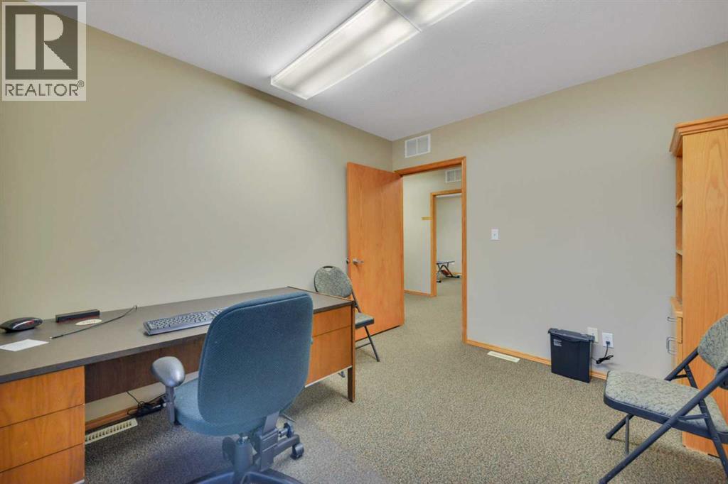 7, 7471 Edgar Industrial Bend — photo 15