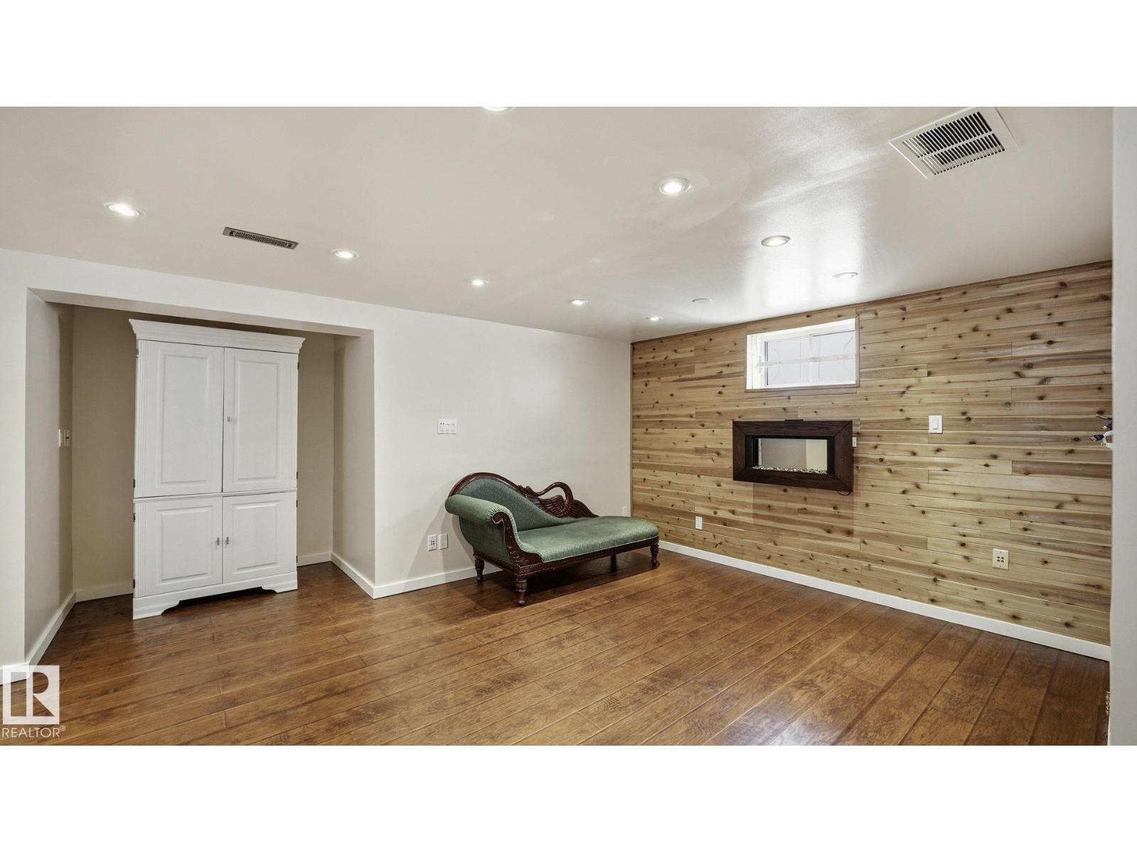 12338 91 ST NW - 13