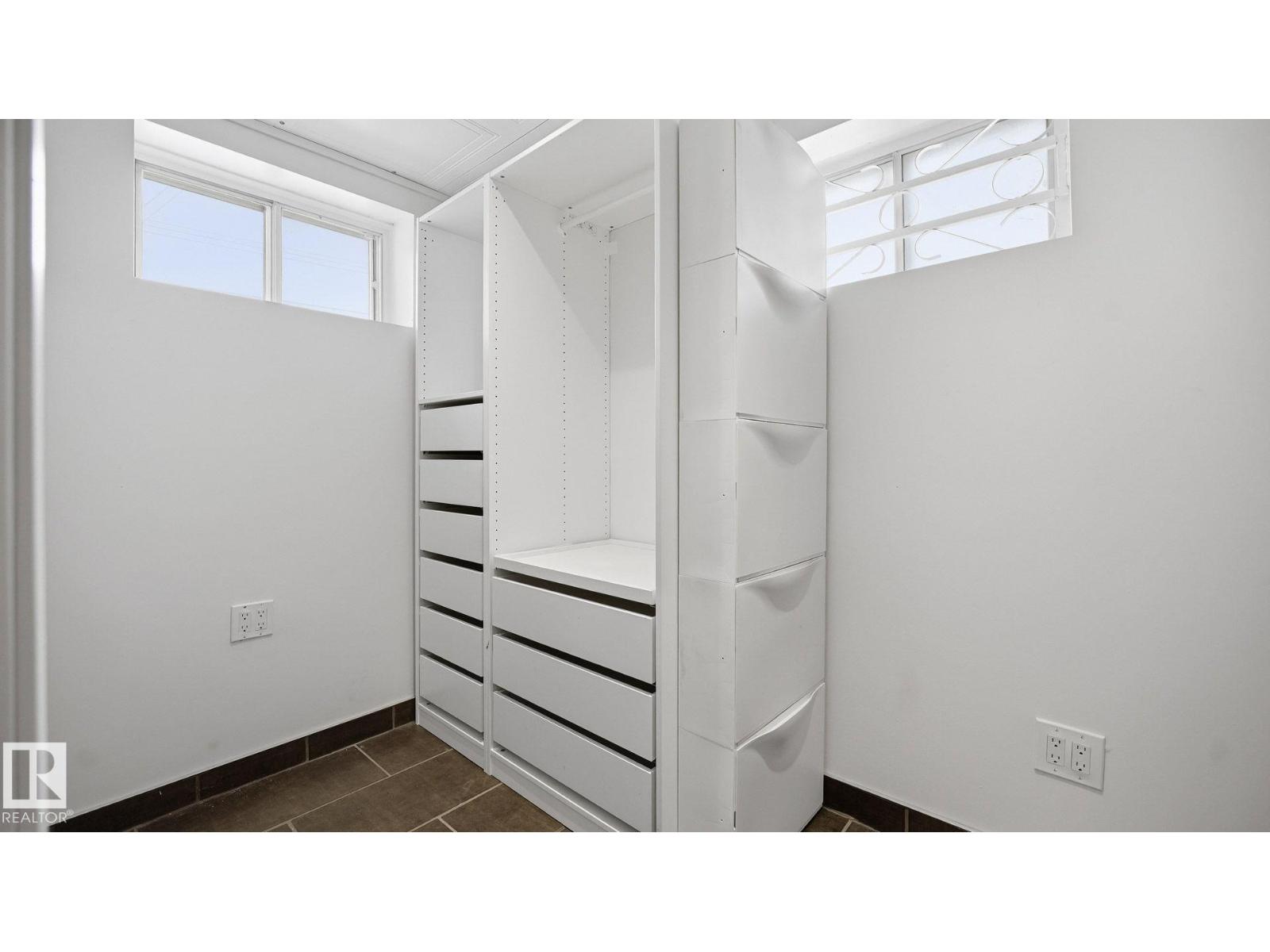 12338 91 ST NW - 17