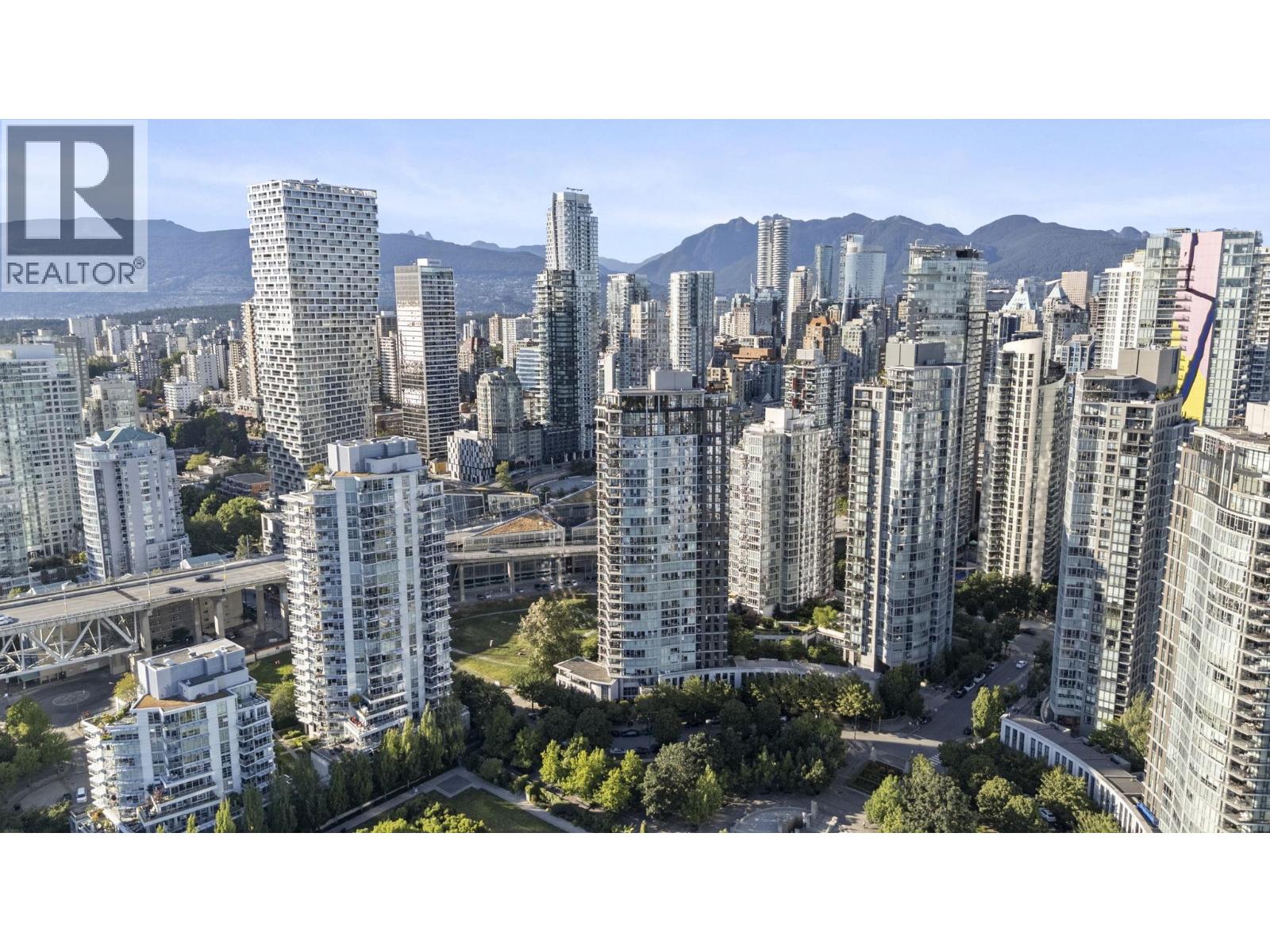 306 583 BEACH CRESCENT, Vancouver