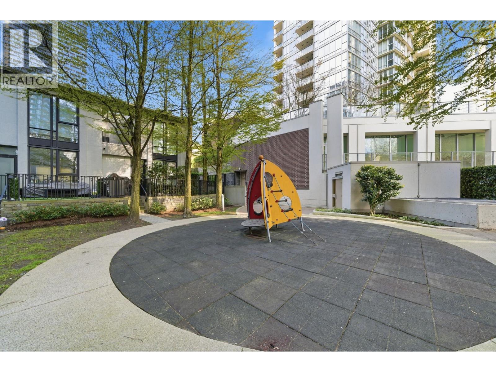 306 583 BEACH CRESCENT, Vancouver