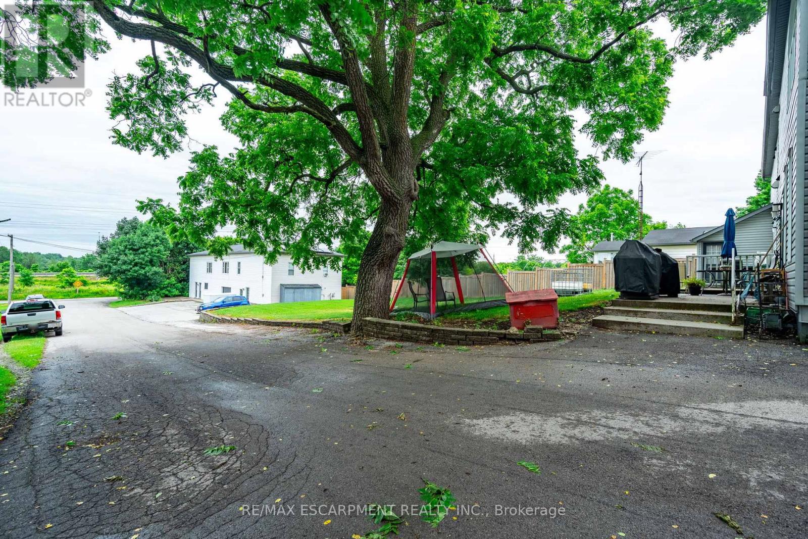 154-156 FREELTON ROAD - 12