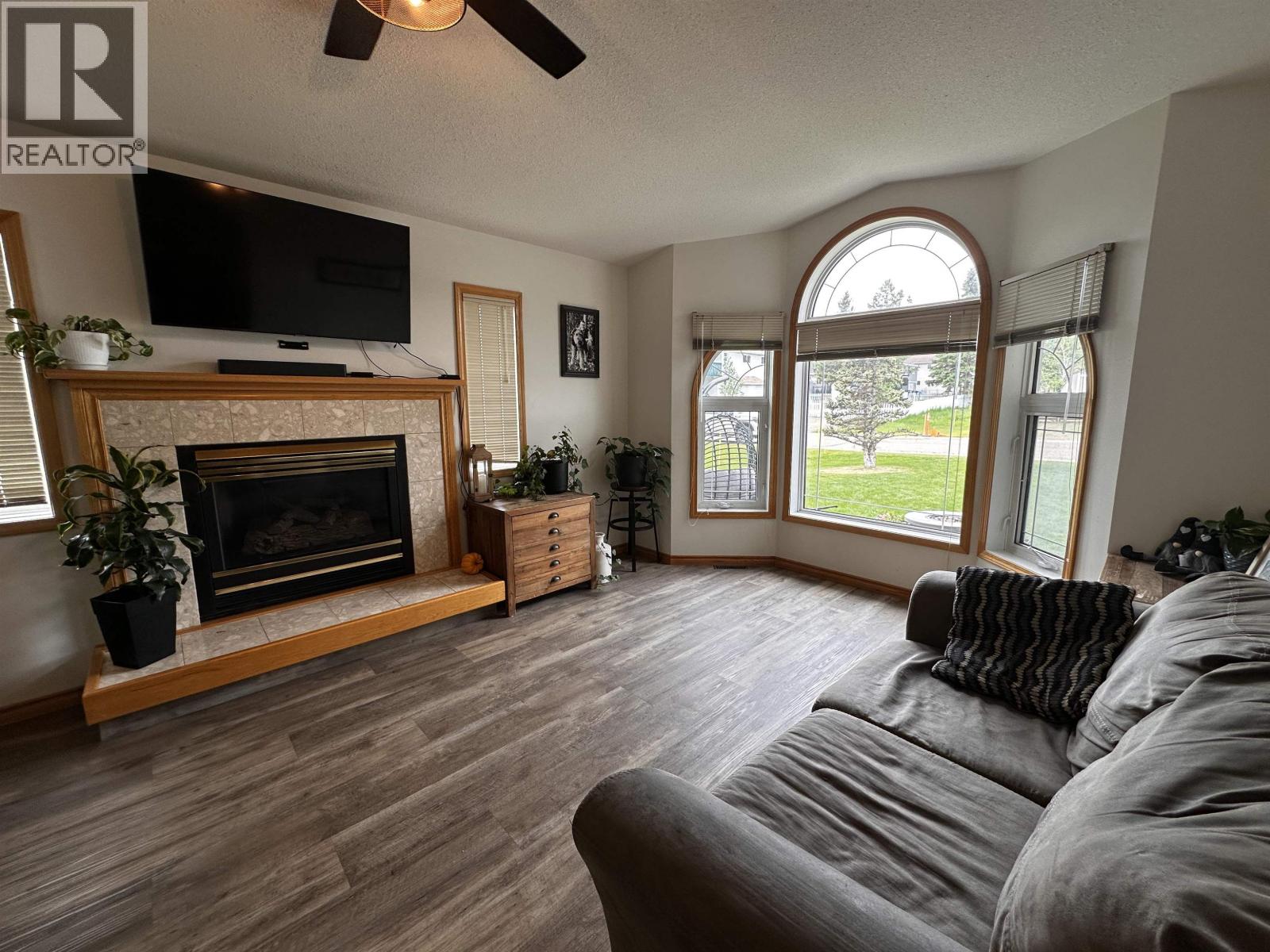 5512 MINNAKER CRESCENT - 4