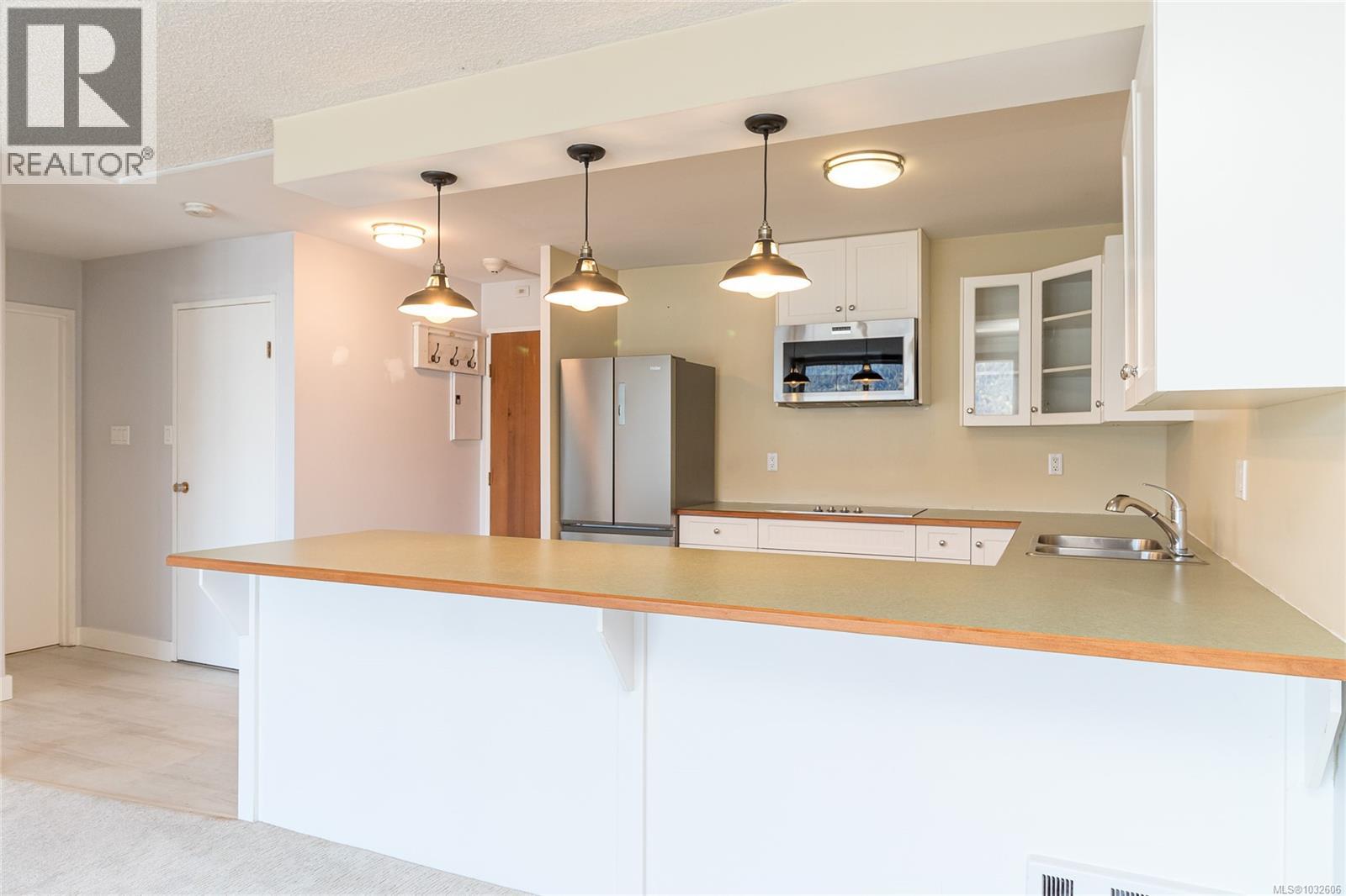#204 1715 Pritchard St - 19