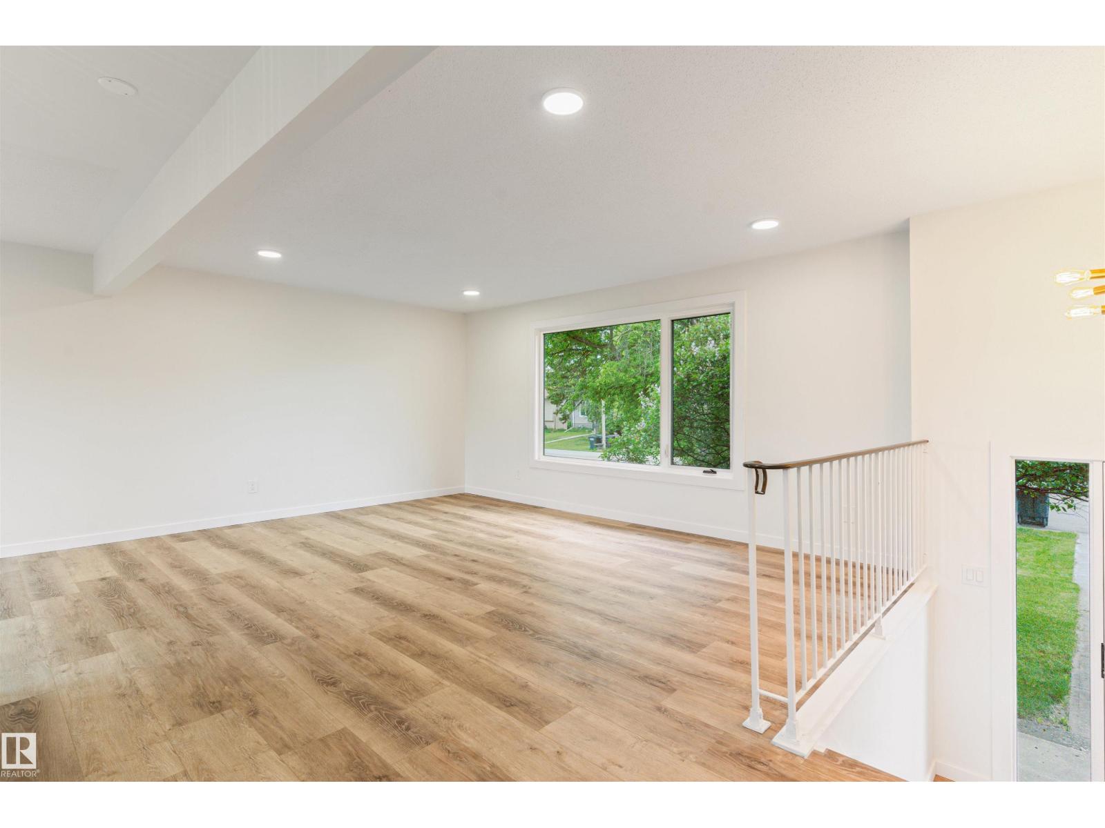 4735 49 A ST - photo 5