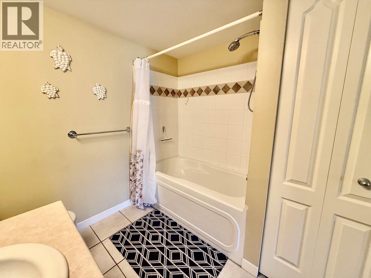 #406 7600 COTTONWOOD Drive - 18