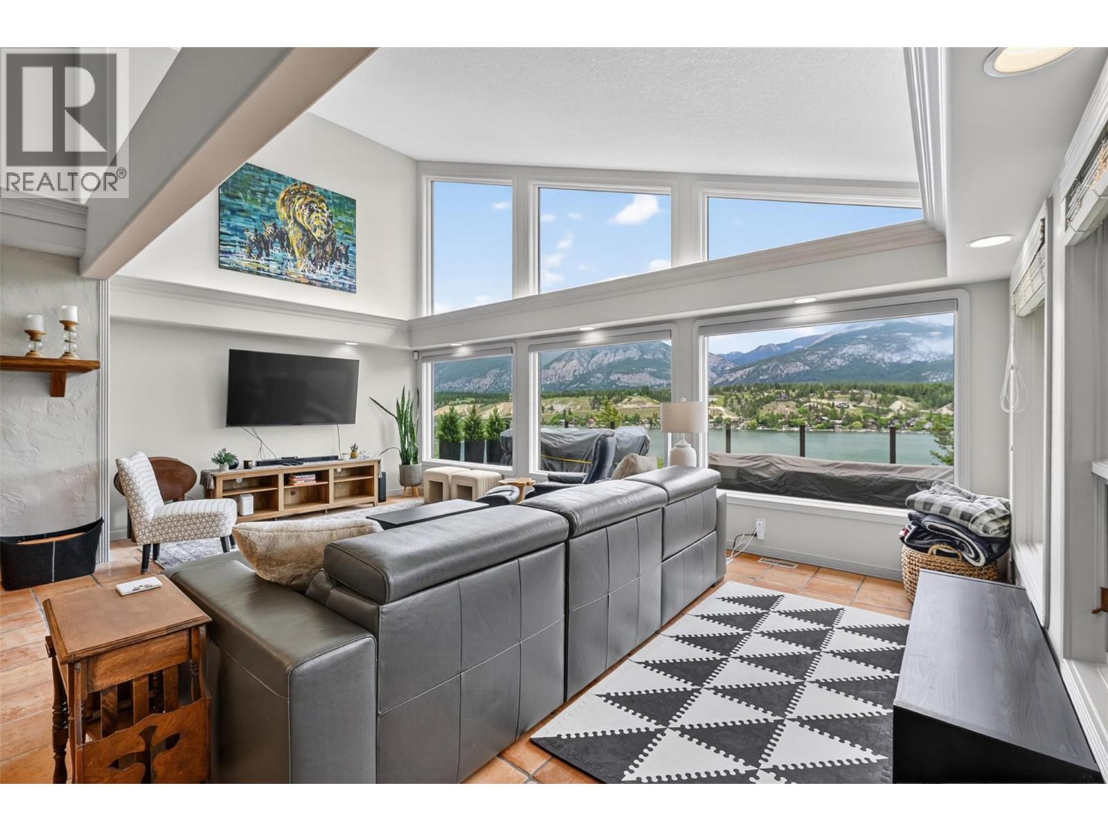 821 4th Avenue - 4