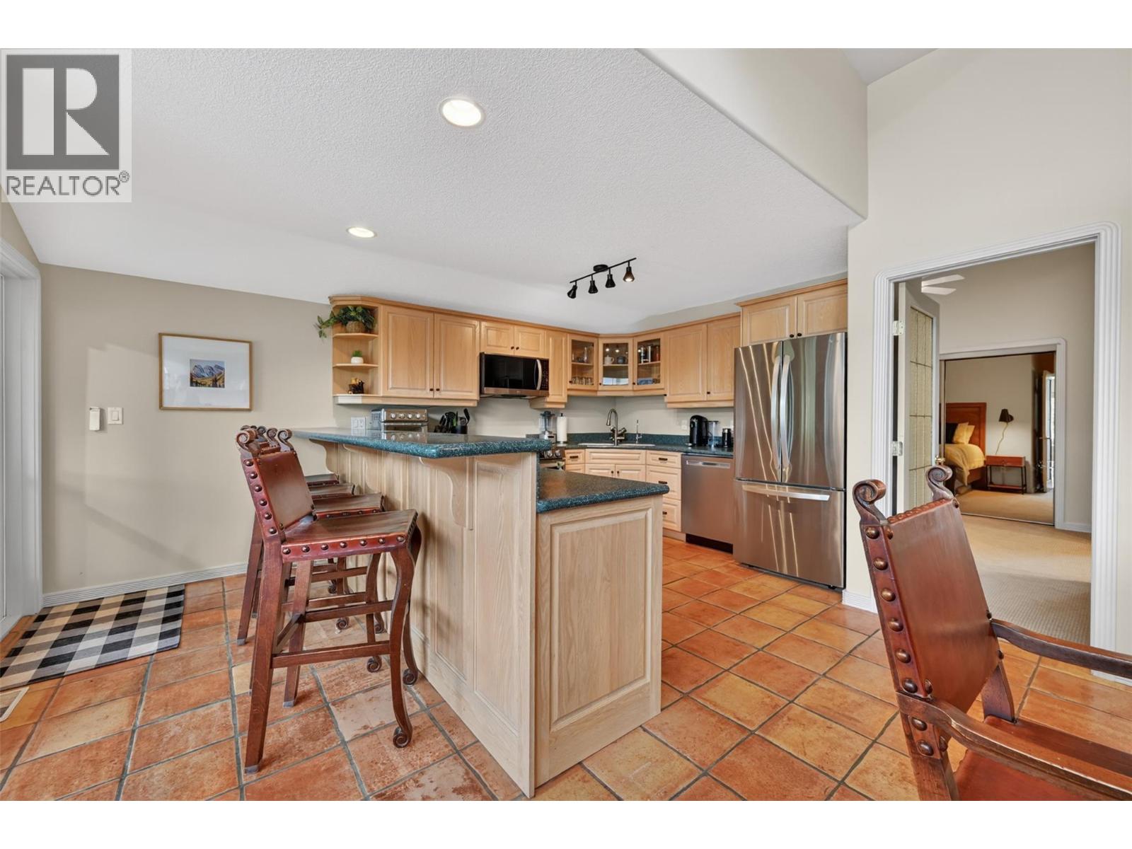 821 4th Avenue - 16