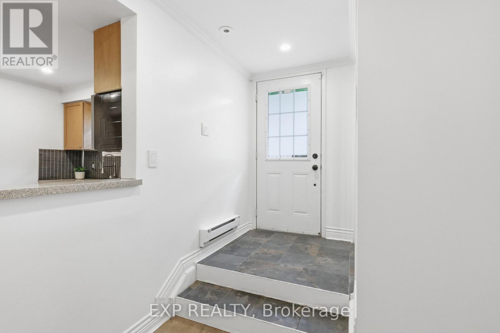 #29 31 FOUNDRY AVENUE - 18