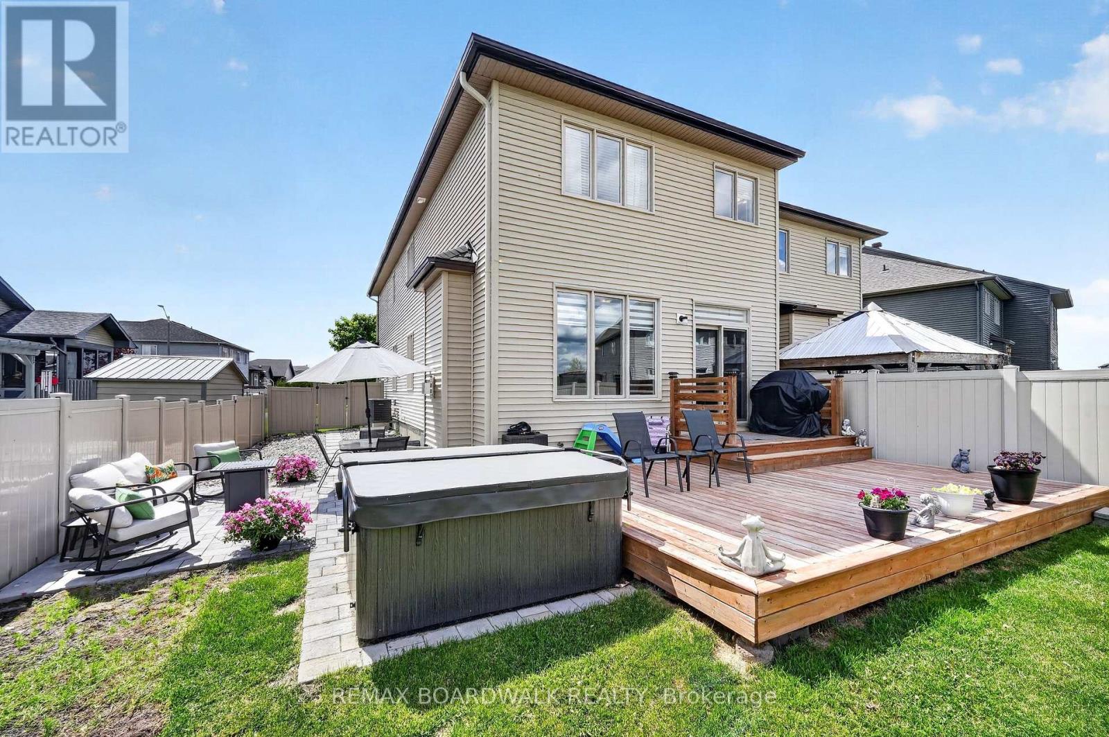 2 DUNCANVILLE STREET - 32