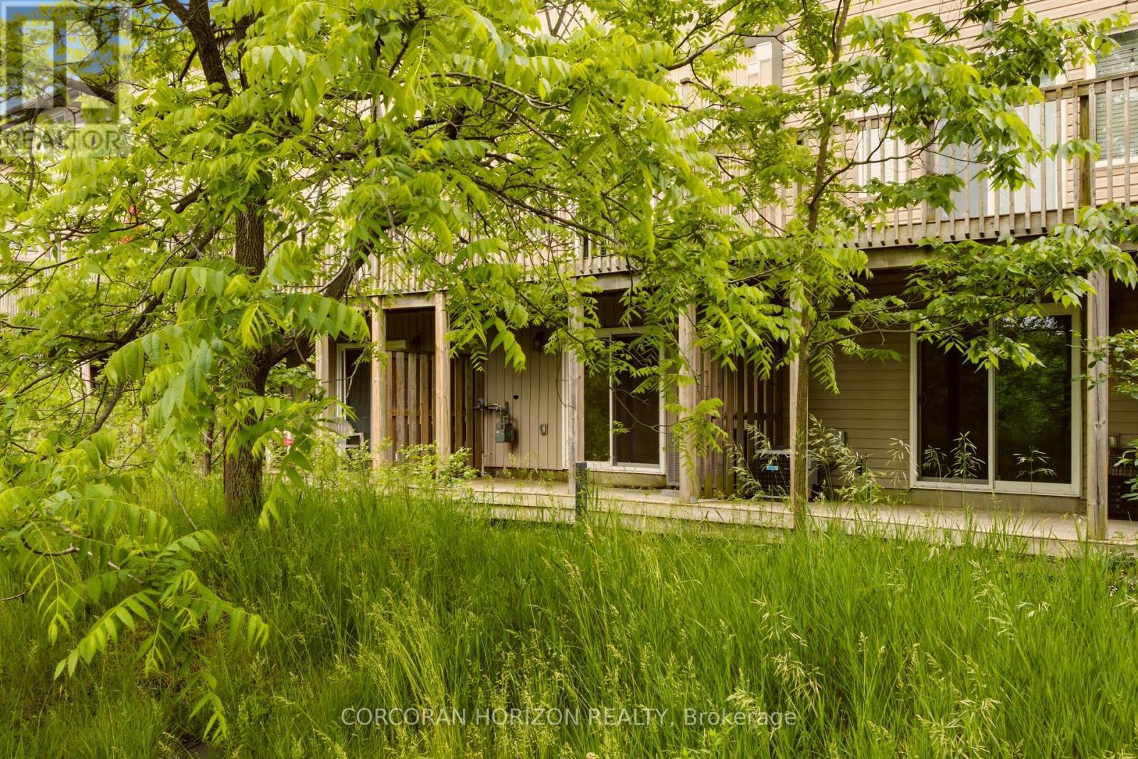 #14 1180 COUNTRYSTONE DRIVE - 23