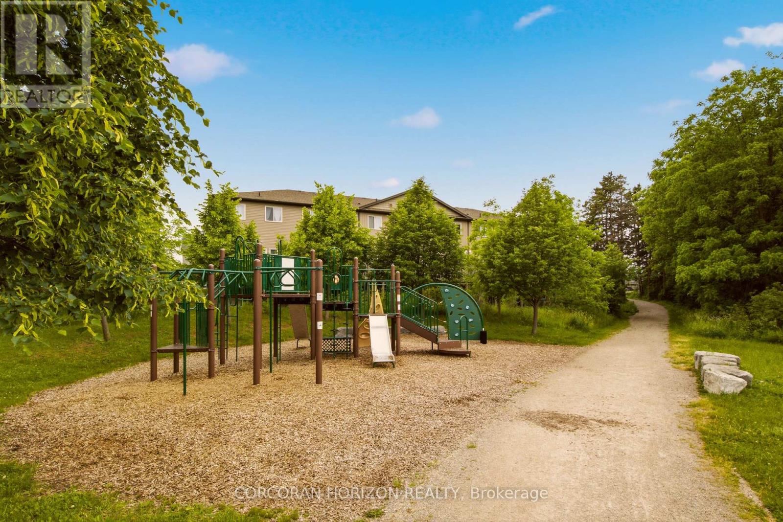 #14 1180 COUNTRYSTONE DRIVE - 26