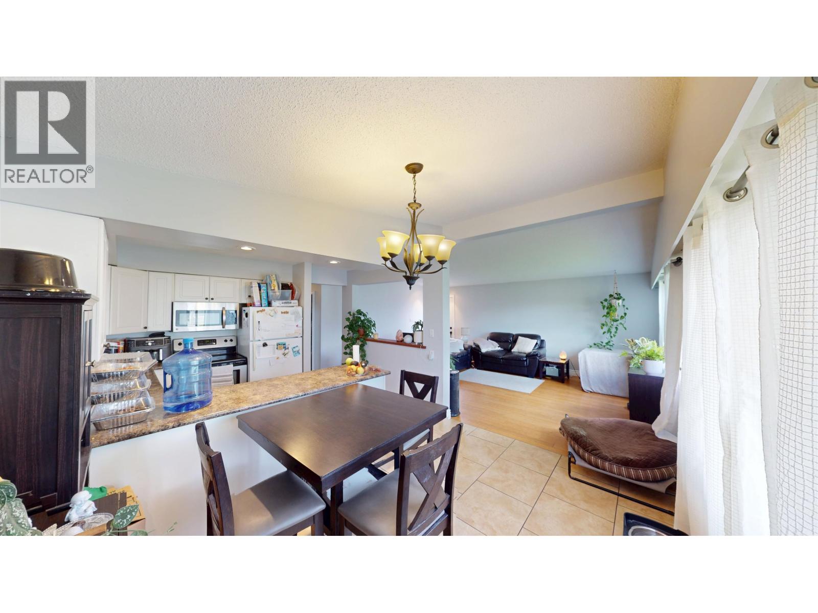 9403 112 AVENUE - 16