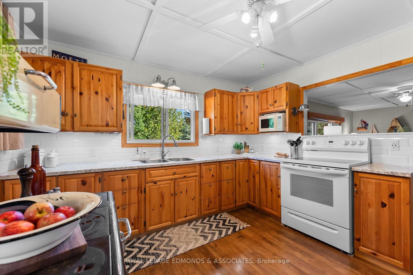 1384A CENTENNIAL LAKE ROAD - 11