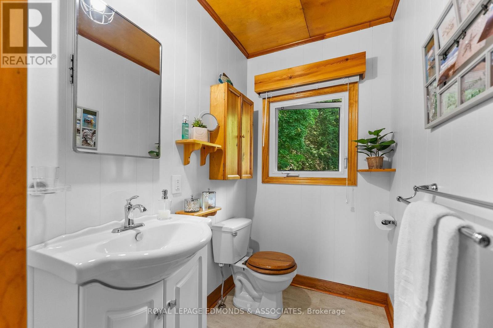 1384A CENTENNIAL LAKE ROAD - 17