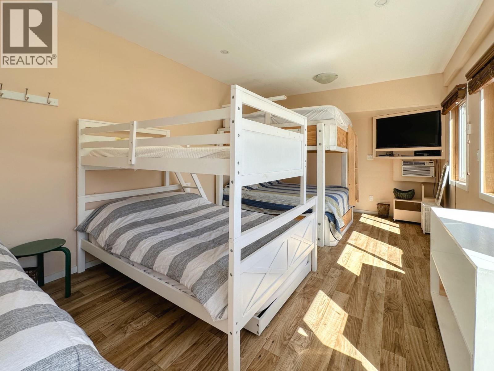 1601 85th Street, Osoyoos