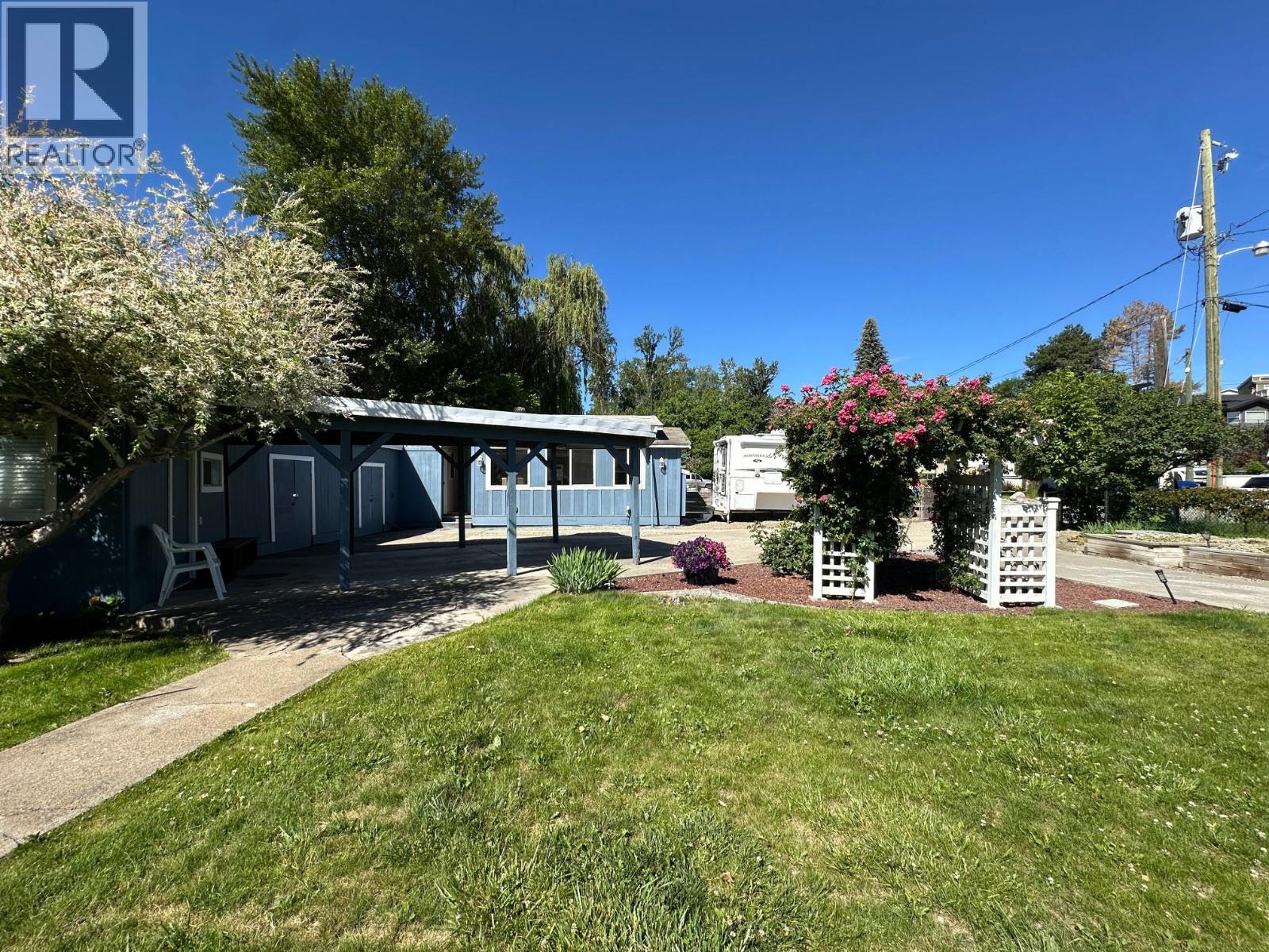 1601 85th Street, Osoyoos