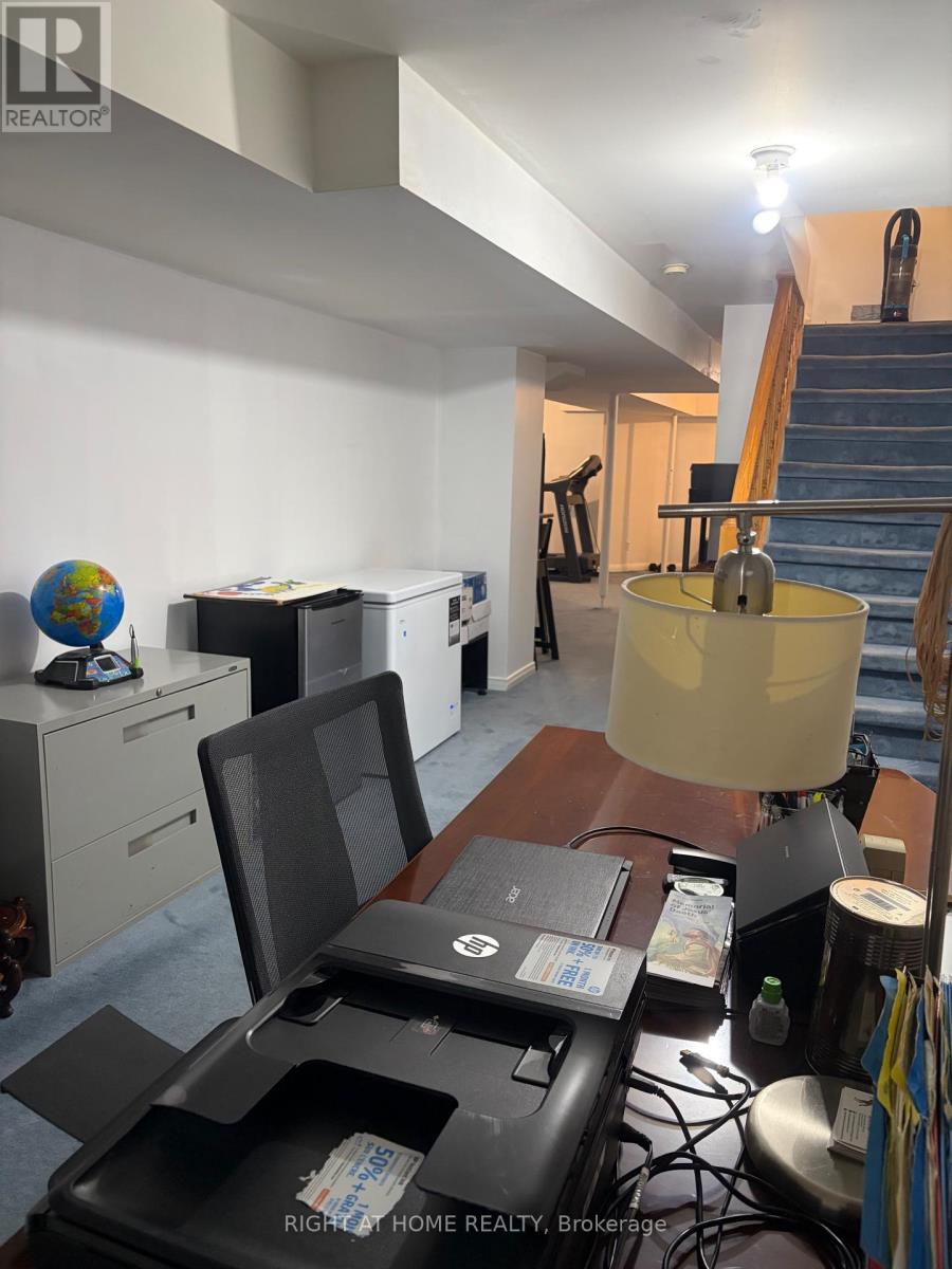 40 VOGUE STREET - 21