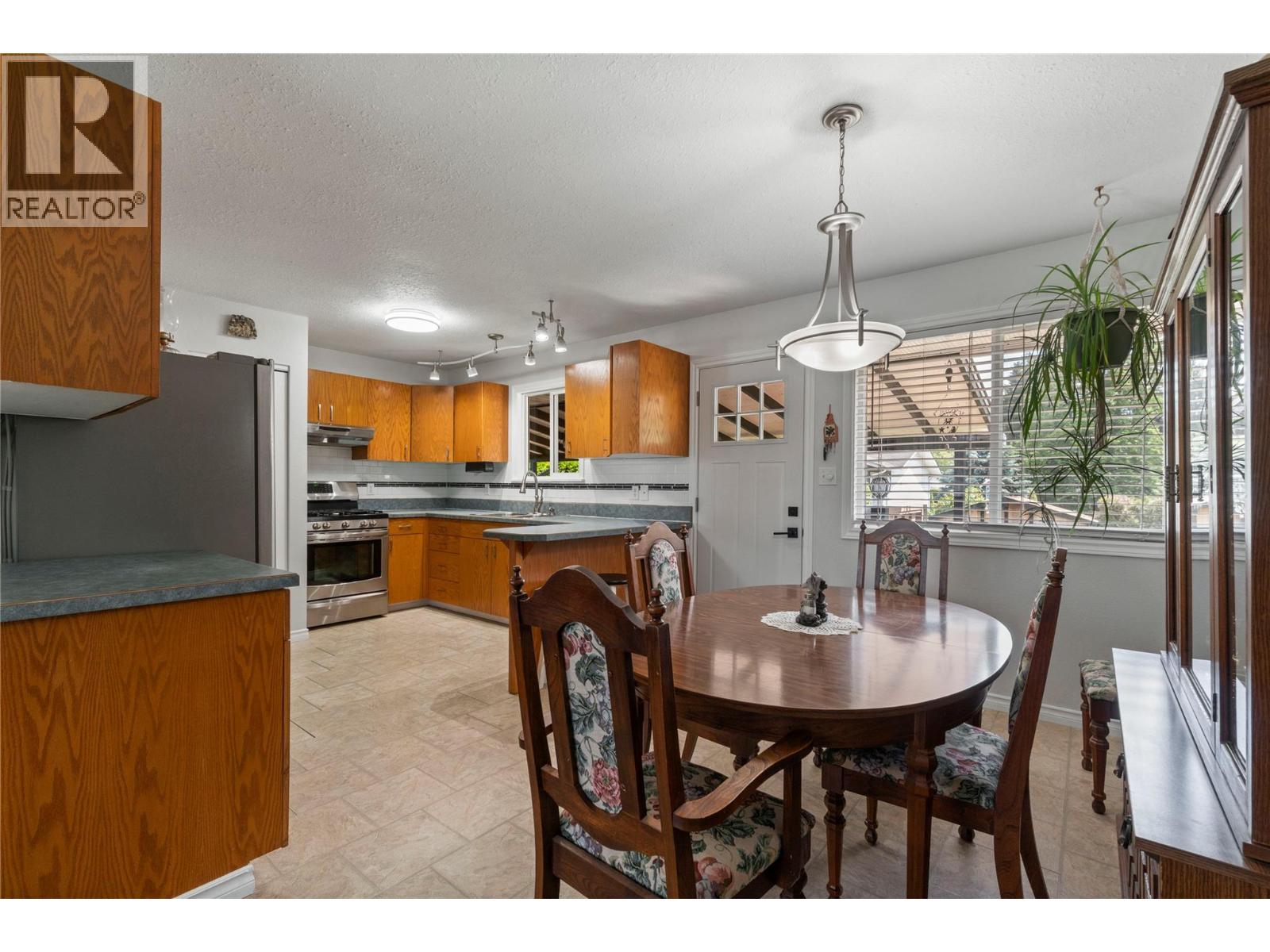  4750 71 Avenue Northeast, Salmon Arm