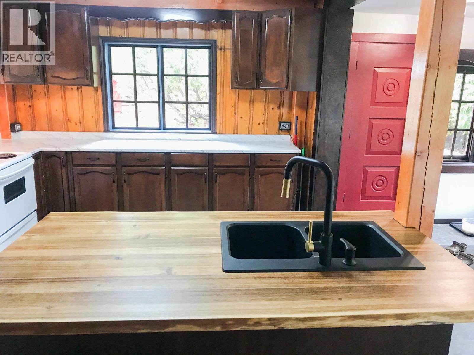 11911 HAWSE Loop, Burns Lake